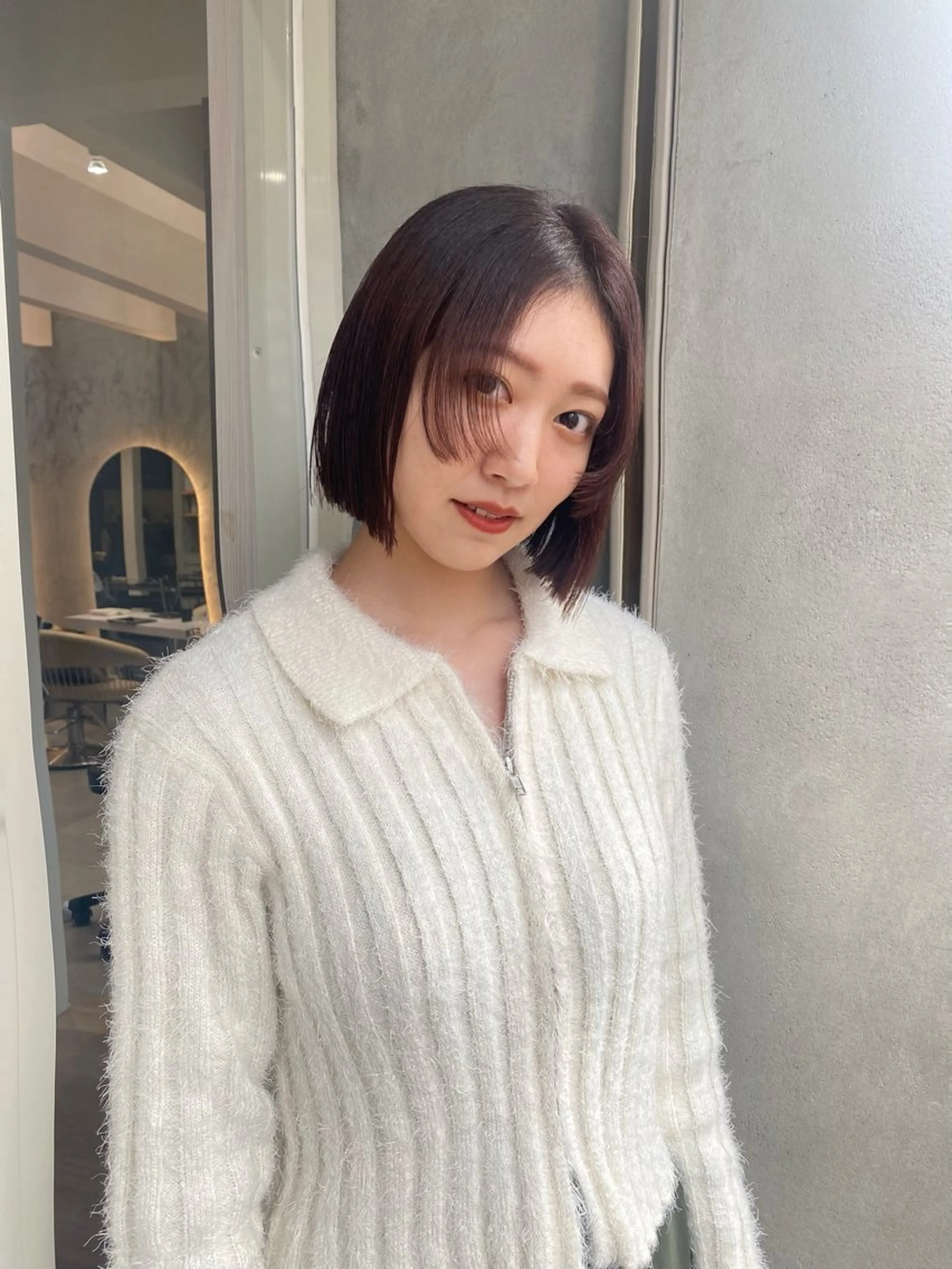 ショート カラー 姫カット トリートメント カット ヘアカラー トリートメント SHICENEケイ レイヤーカット🦋のヘアスタイル