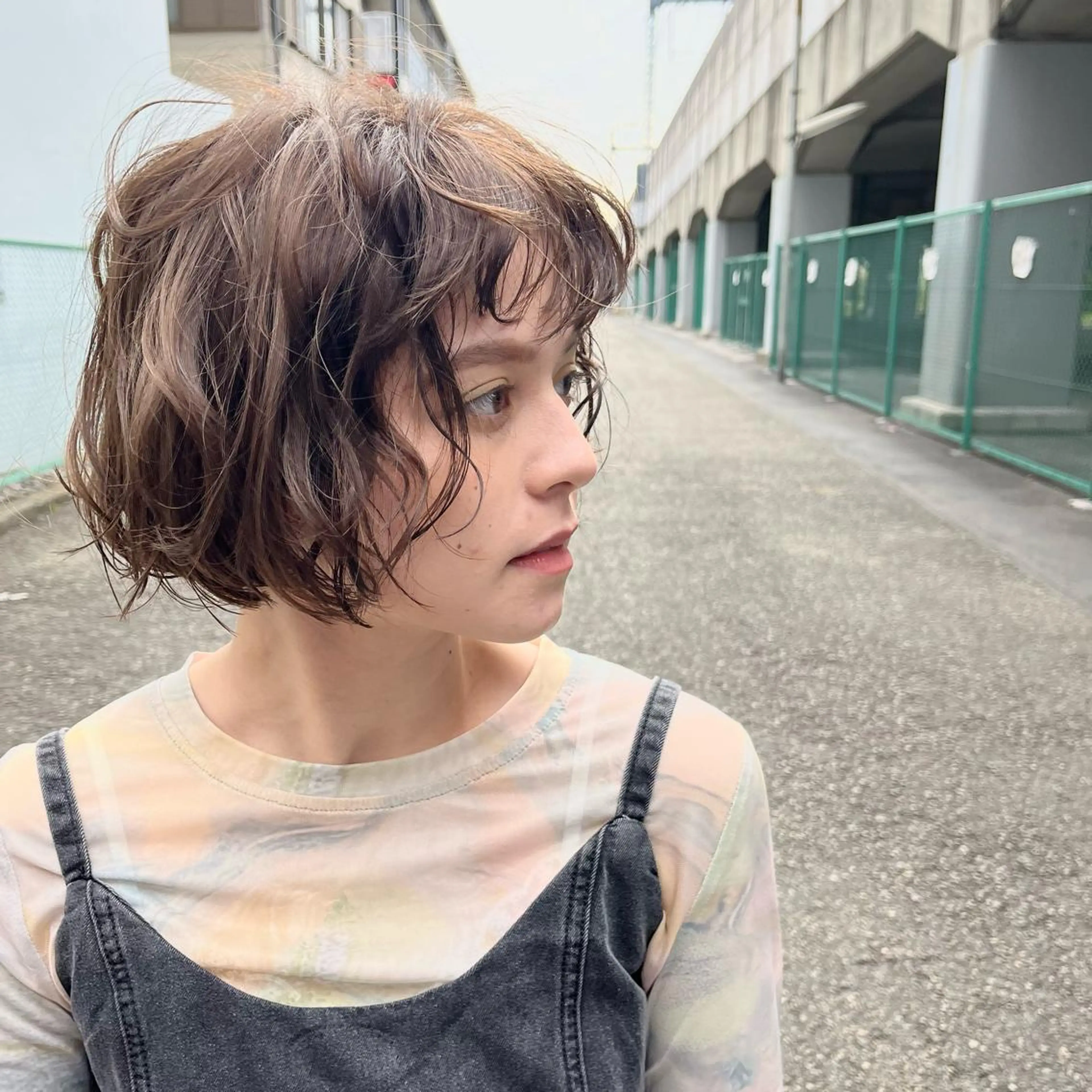 ミディアム カラー パーマ レイヤー/顔まわり 透明感カラー柳澤優名のヘアスタイル