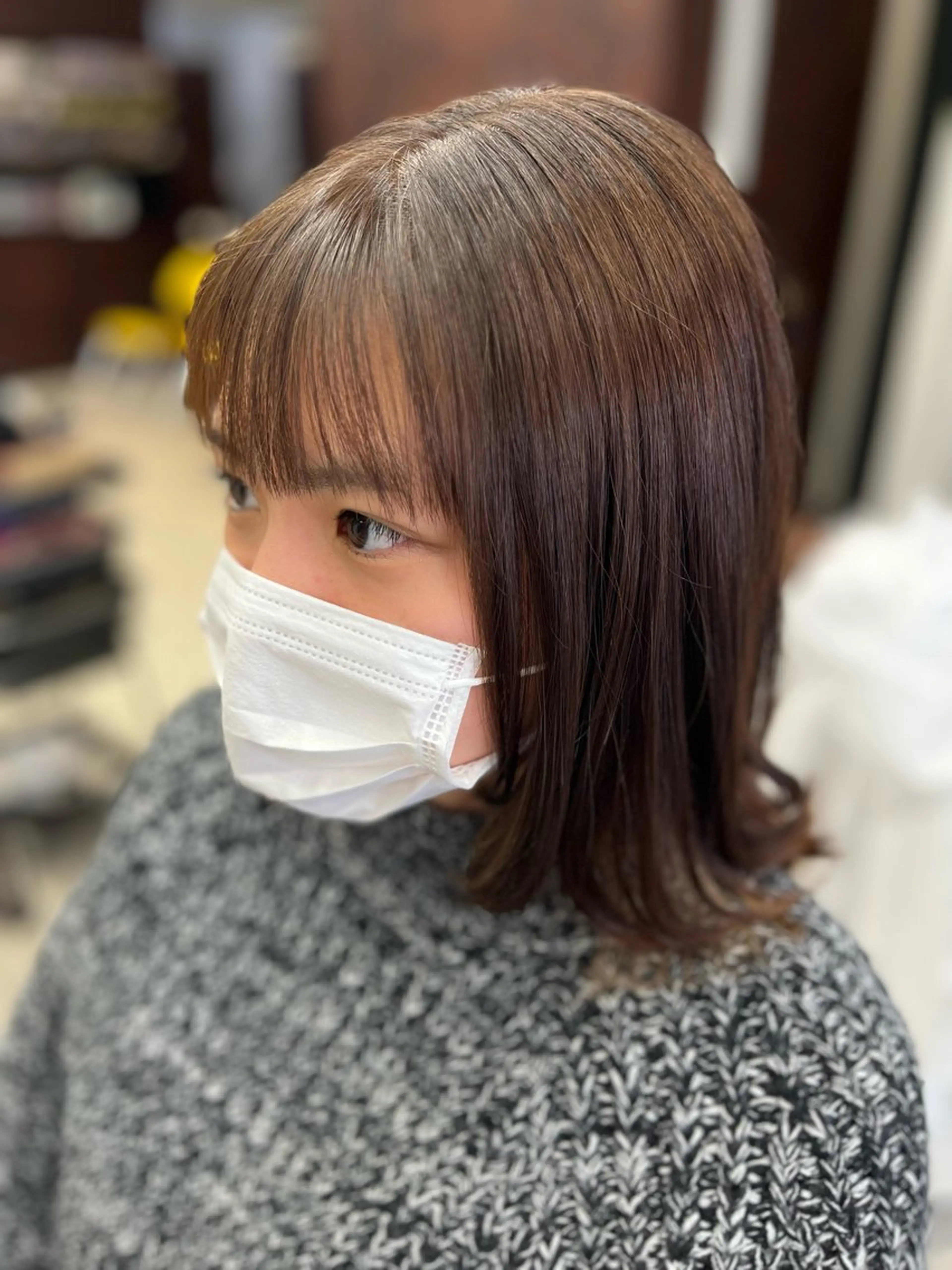 ミディアム 顔まわりレイヤー レイヤーカット カット Crescere所属・小島 凜のヘアスタイル