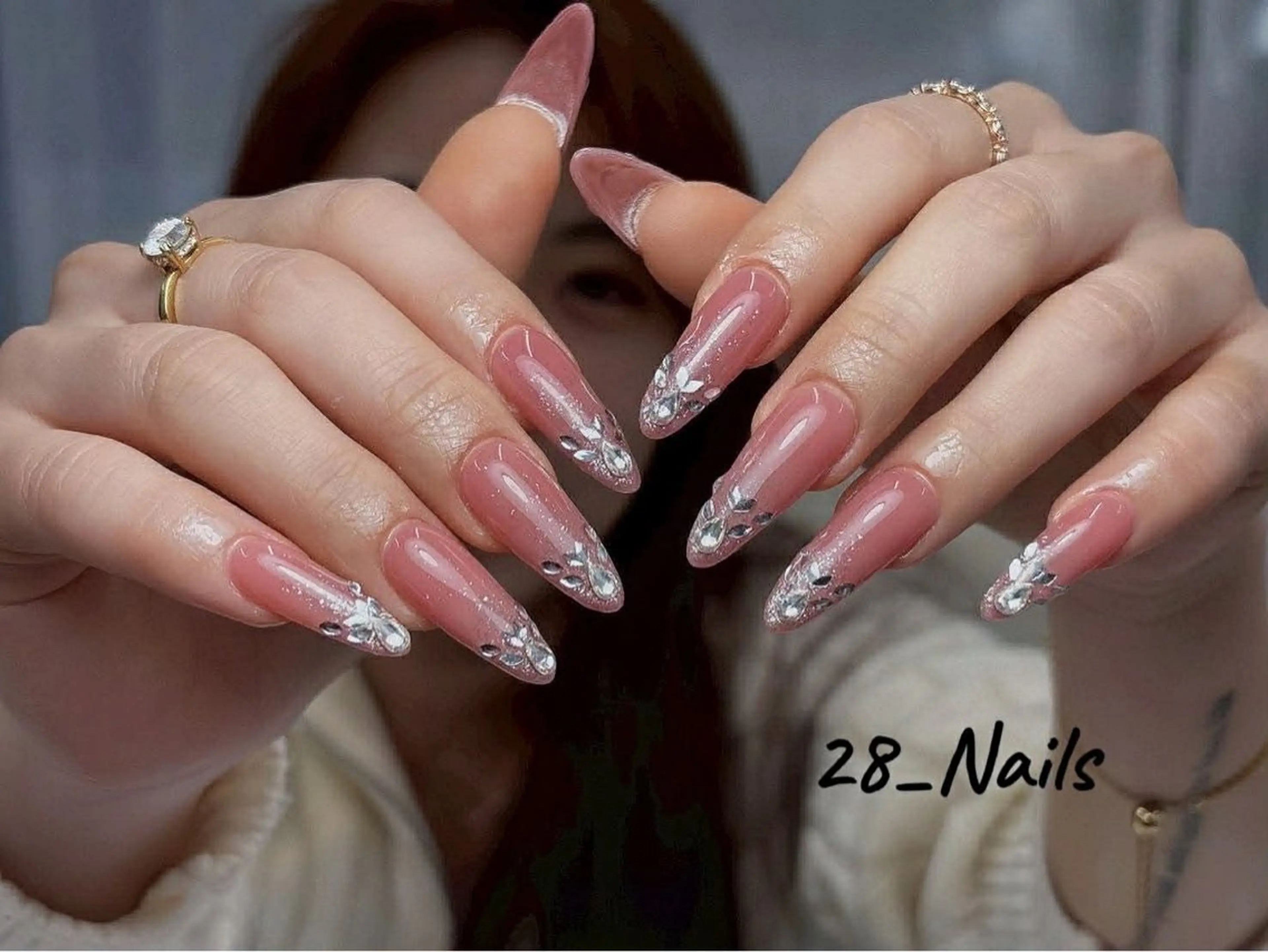 ロング ハンドネイル トゥー フエンのネイルデザイン