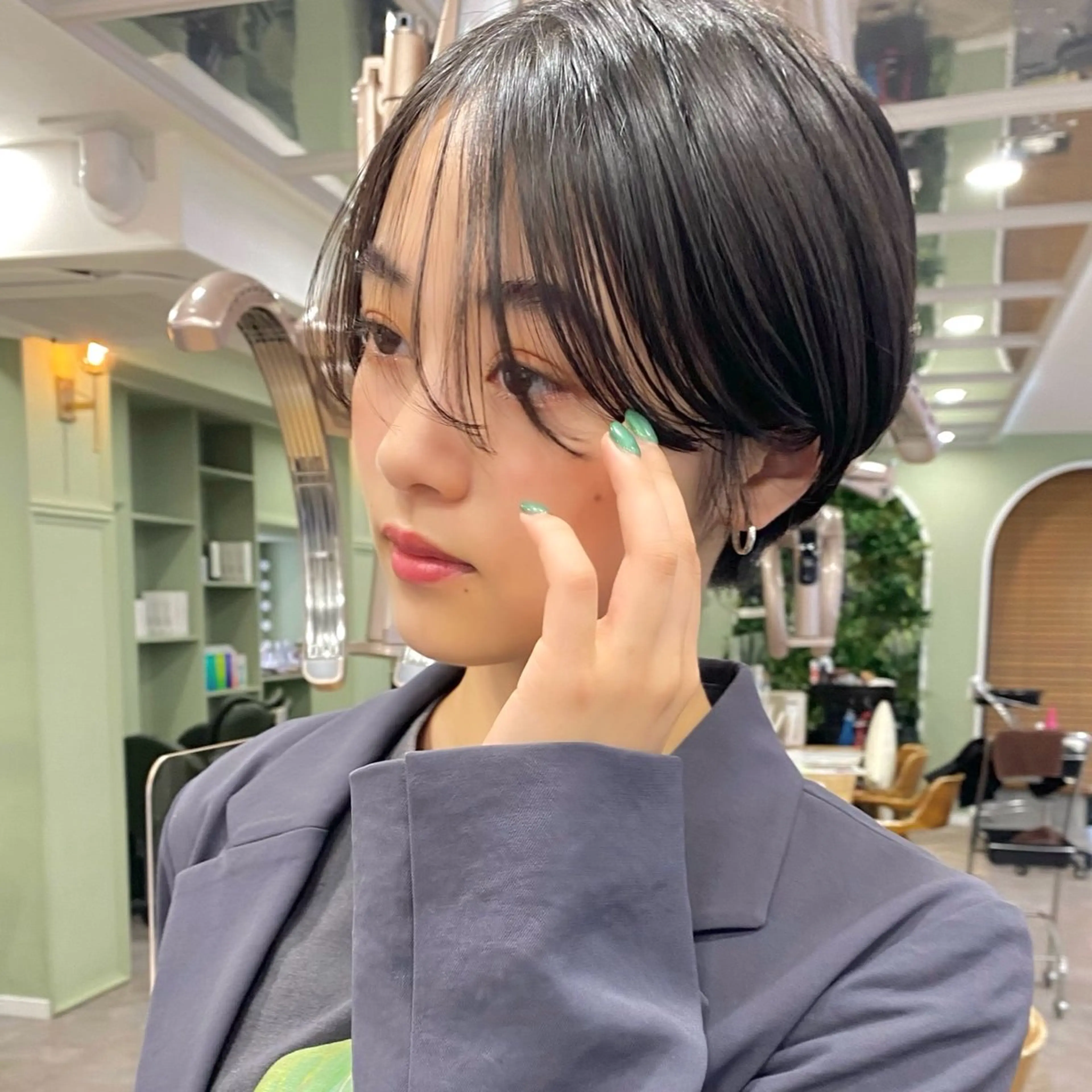 ショート ハンサムショート ショートヘア カット ヘアカラー トリートメント ボブ/縮毛矯正/ レイヤー/塚田のヘアスタイル