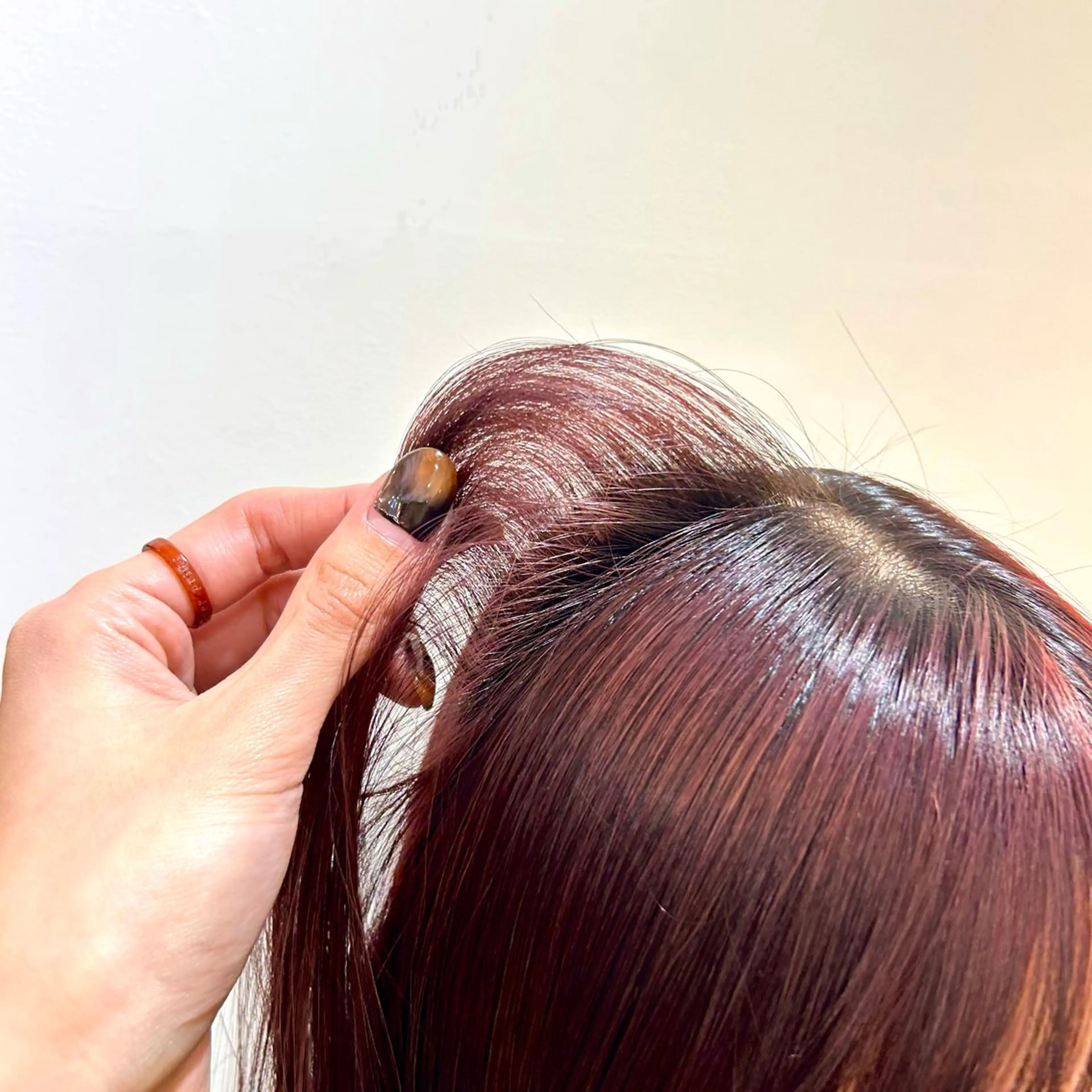 ミディアム カラー écouter所属・ショート/ウルフ ハイトーン/カイセイのヘアスタイル