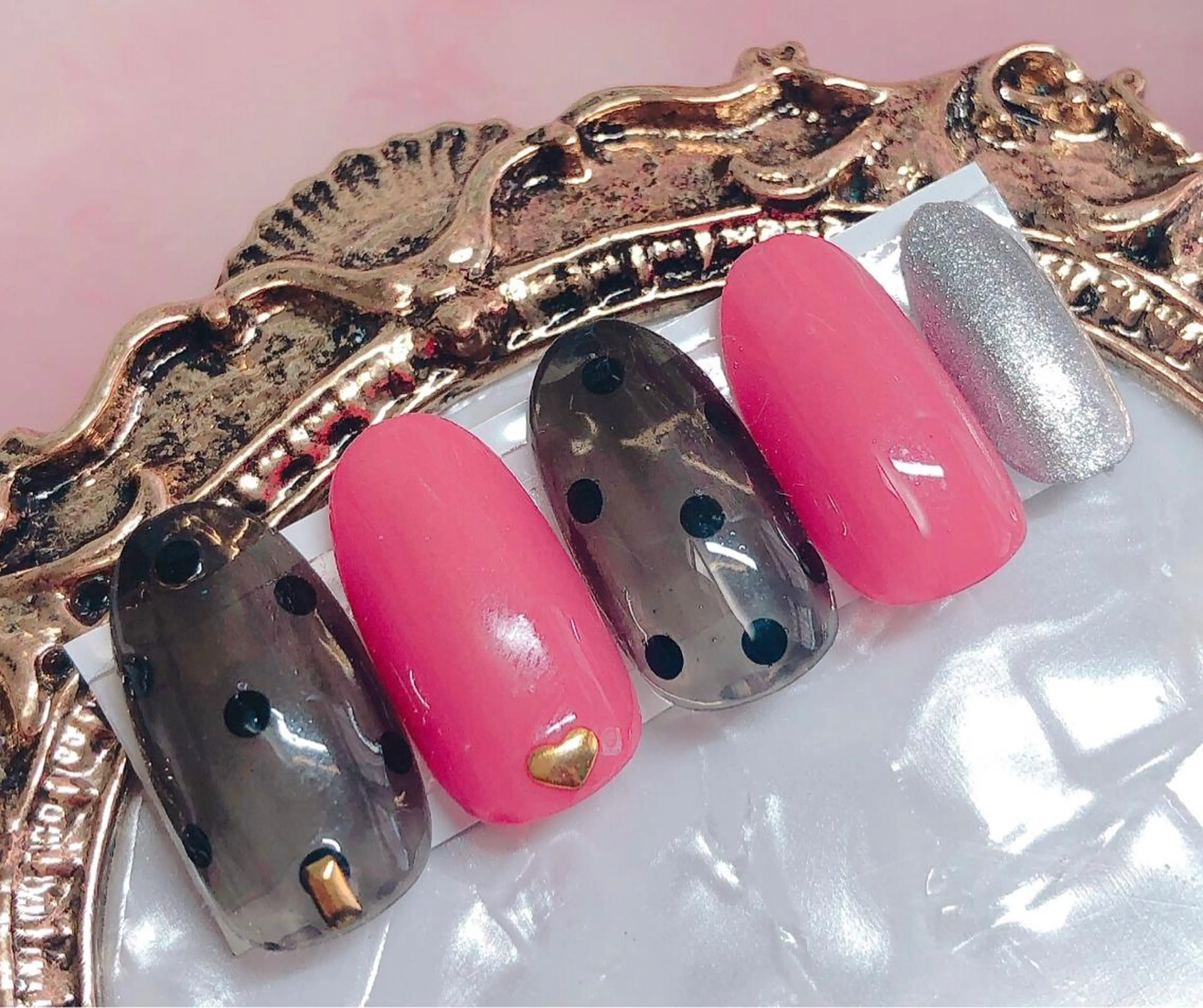 ネイル ハンドネイル CROWN プライベートサロンのネイルデザイン