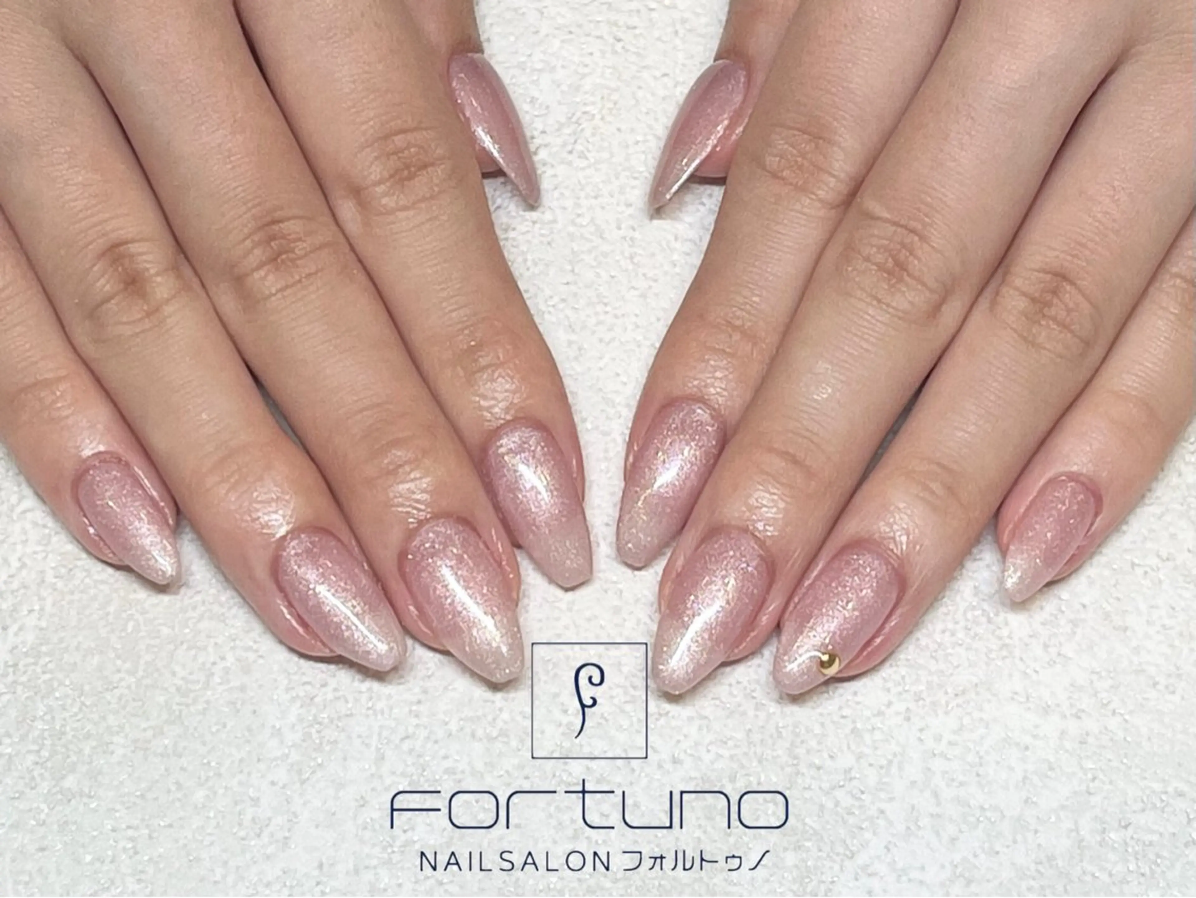 ネイル キラキラネイル ワンカラーネイル ネイルサロン フォルトゥノ所属・Fortuno富士南 /Chihiro🤎のネイルデザイン