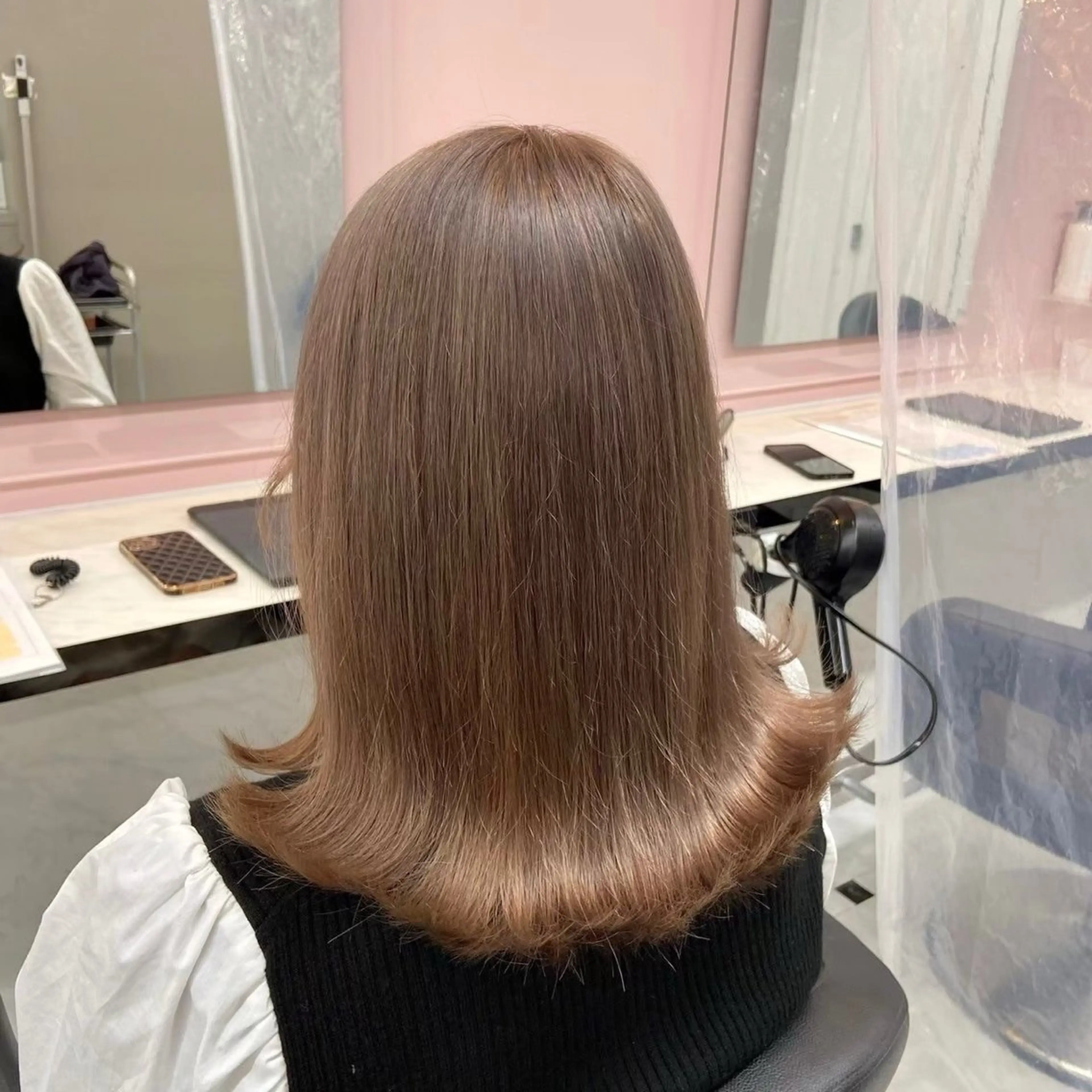 セミロング 髪質改善 トリートメント ナチュラルベージュ 🧸yuuna🧋のヘアスタイル