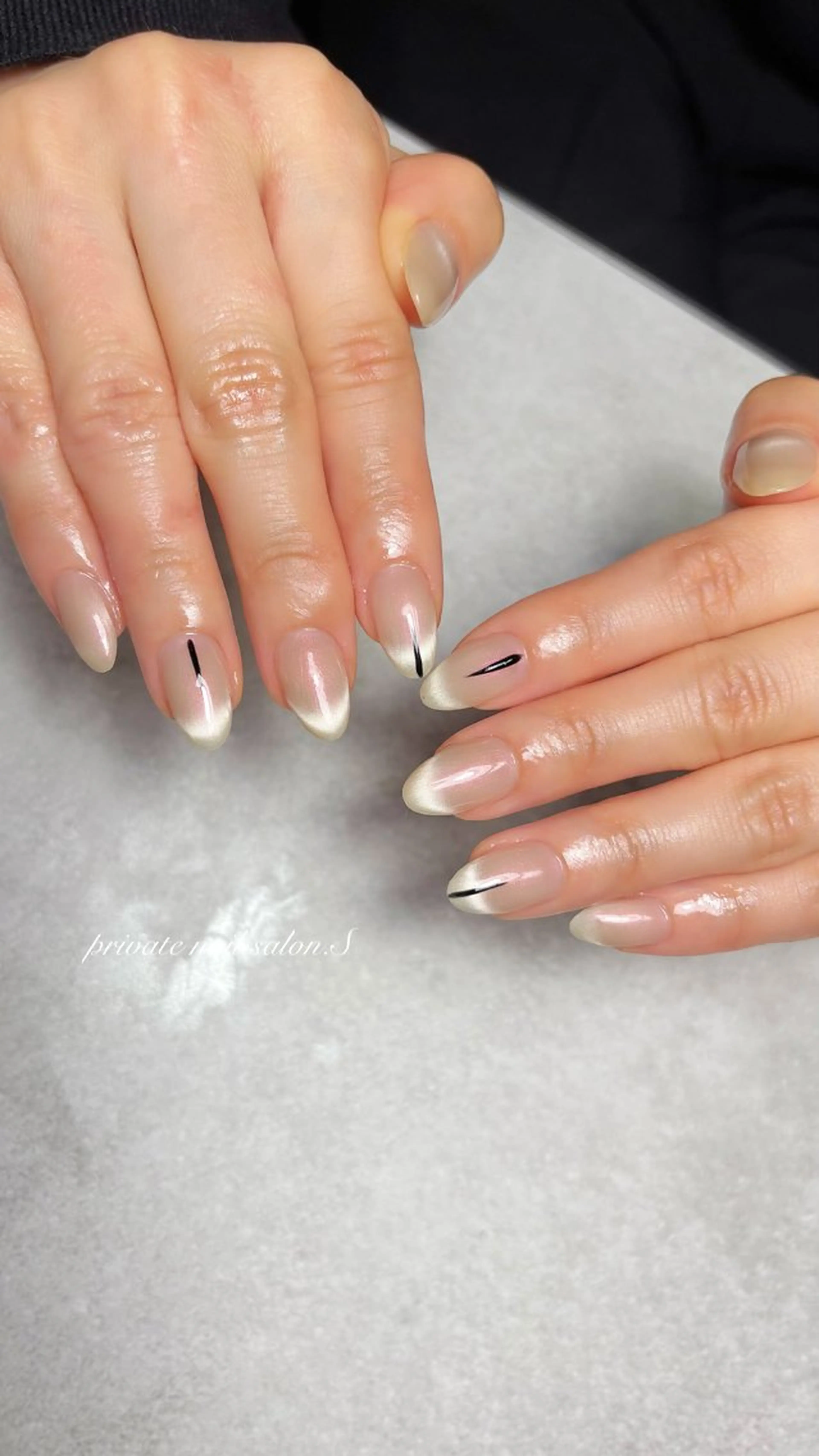 ネイル アートネイル ジェルネイル マグネットネイル マグネットワンカラー 持ち込み ハンドネイル 関山 志乃のネイルデザイン