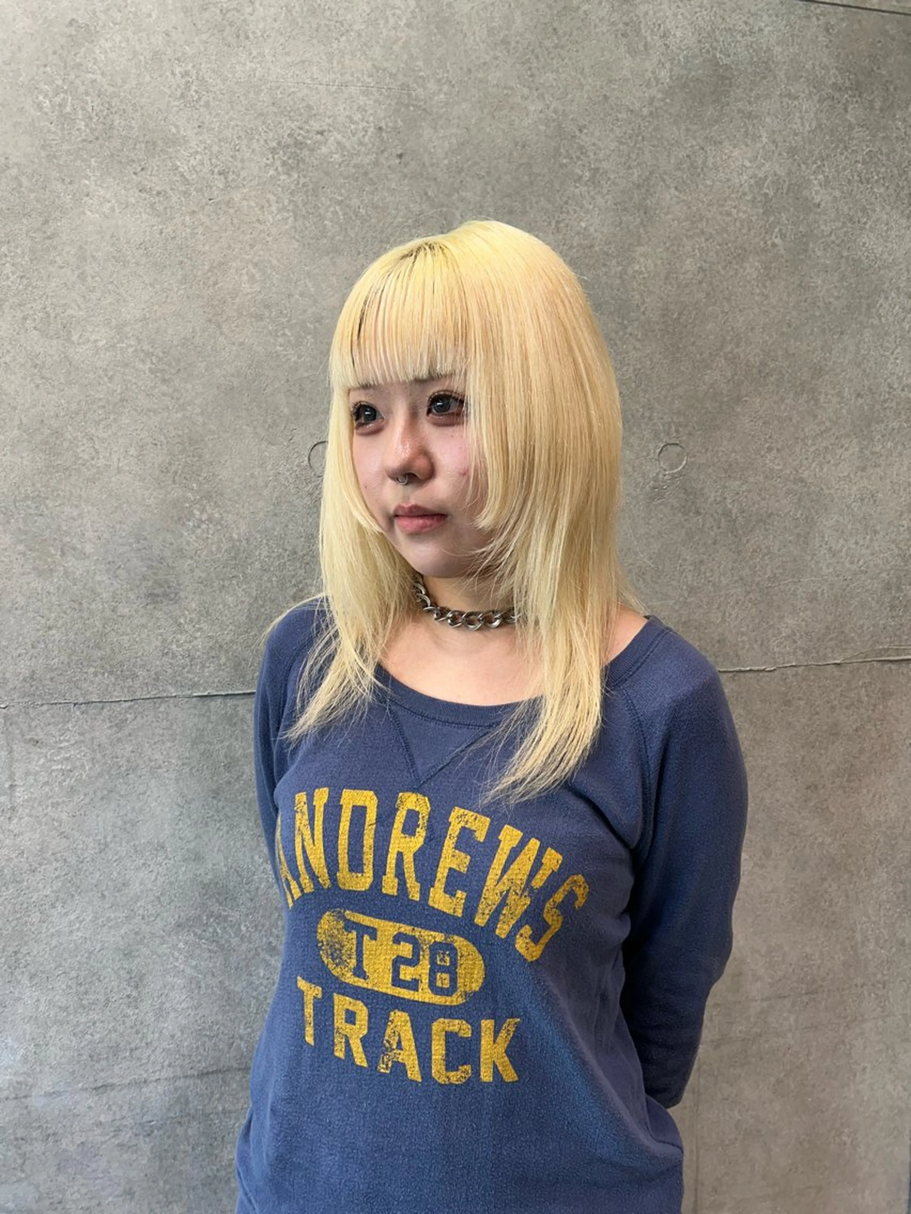 ミディアム カラー ブロンド グラデーションカラー ホワイトブロンド 姫カット レイヤーカット ヘアカラー トリートメント ヒロト/透明感カラー /ブリーチなしカラーのヘアスタイル