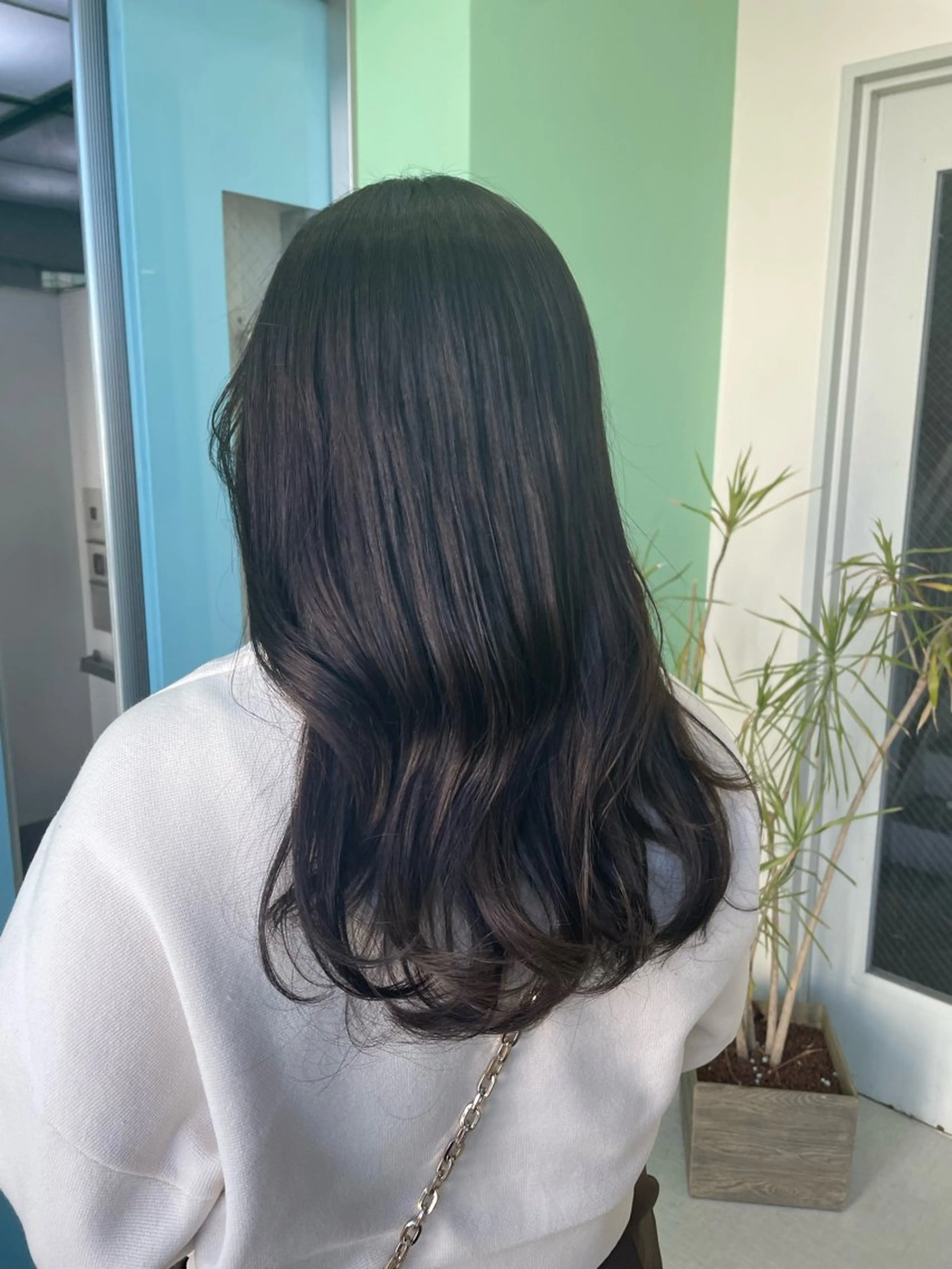 ロング 謝花 萌のヘアスタイル