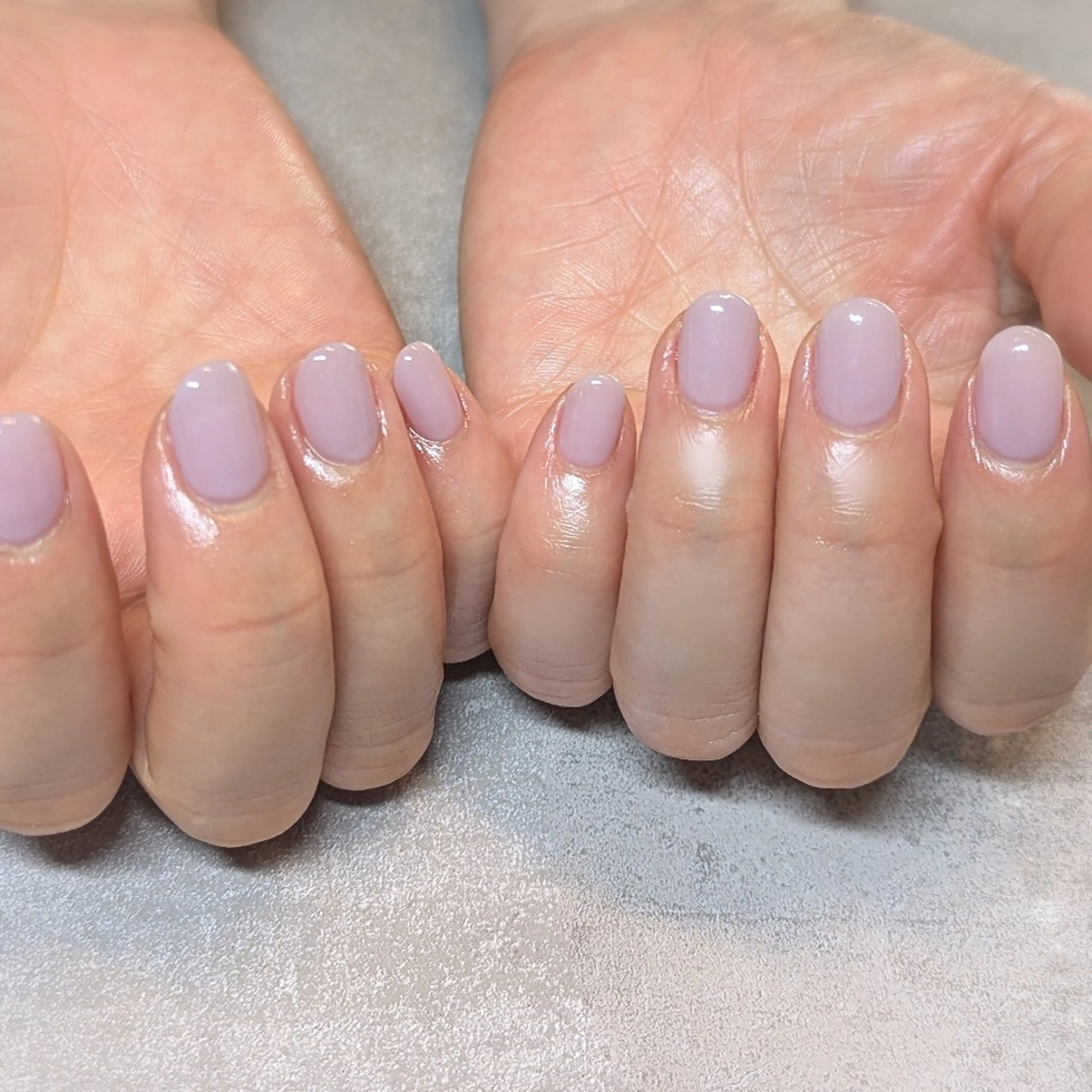 ネイル ワンカラーネイル パープル ハンドネイル MASH UP ROOM のネイルデザイン