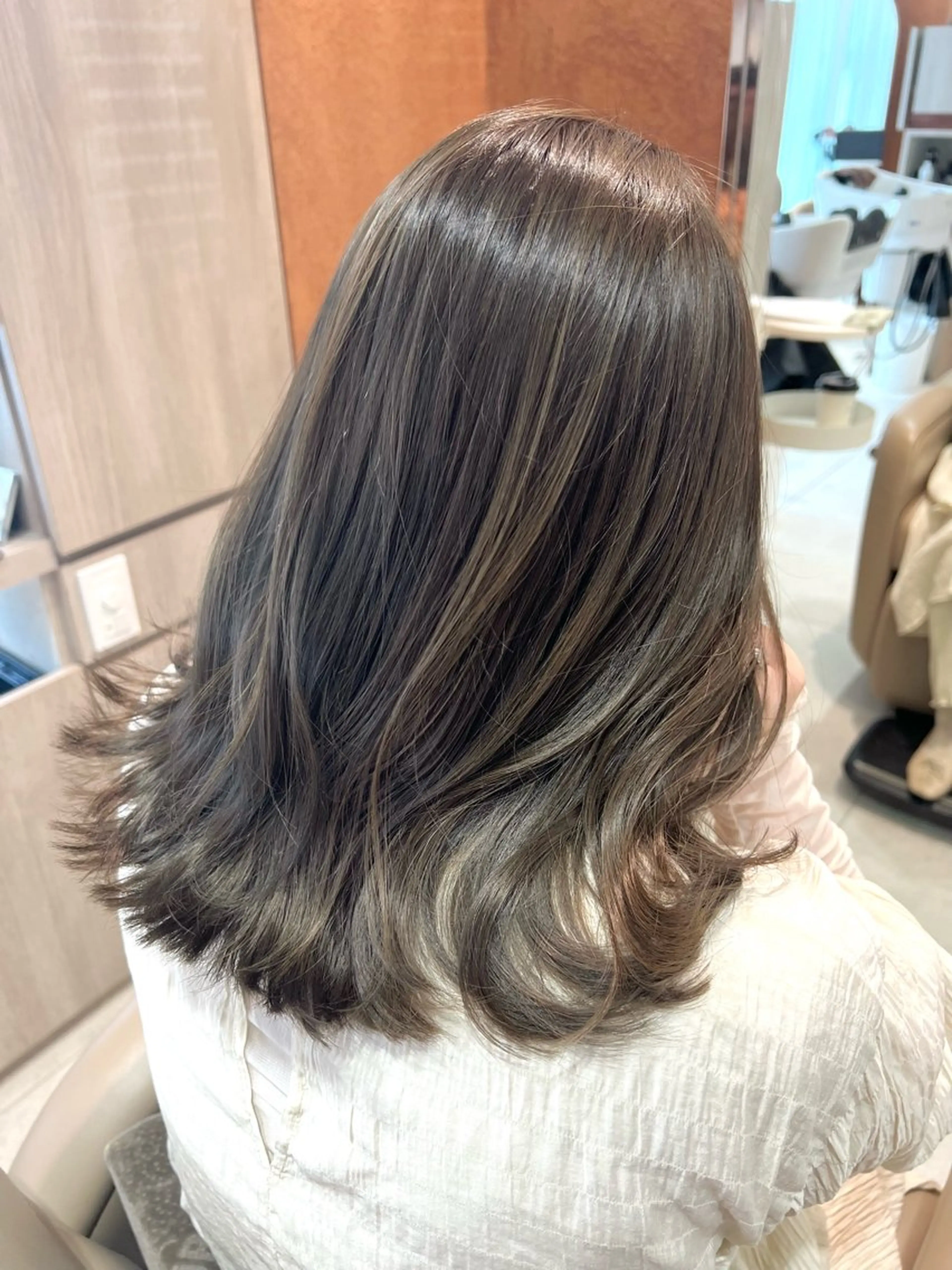 セミロング カット ヘアカラー トリートメント 酸性ストレート/ブリ ーチなし/中村 匠のヘアスタイル