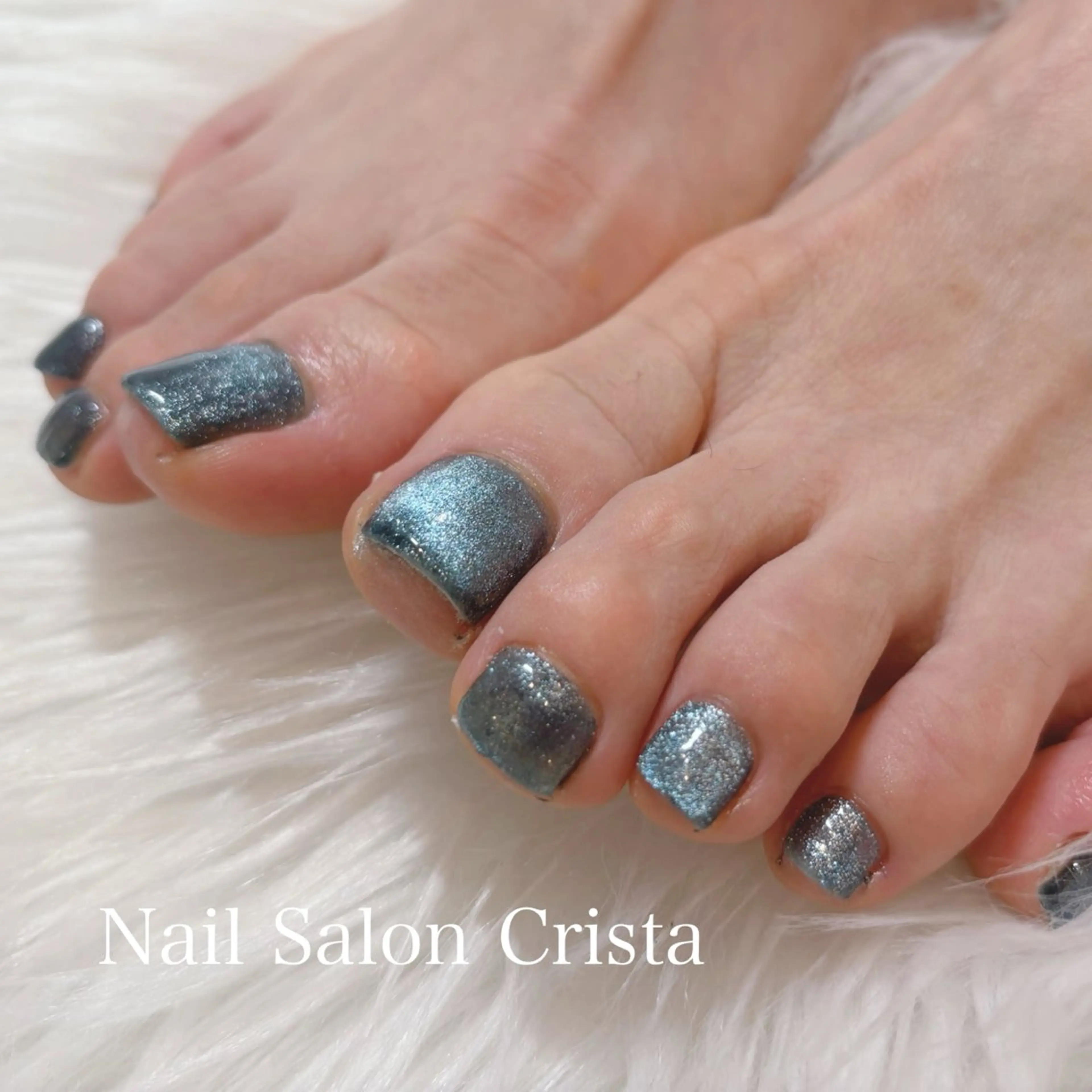 ネイル ブルー フットネイル ジェルネイル マグネットネイル オフィスネイル NAILSALON CRISTA所属・🤍CRISTA yui🤍のネイルデザイン