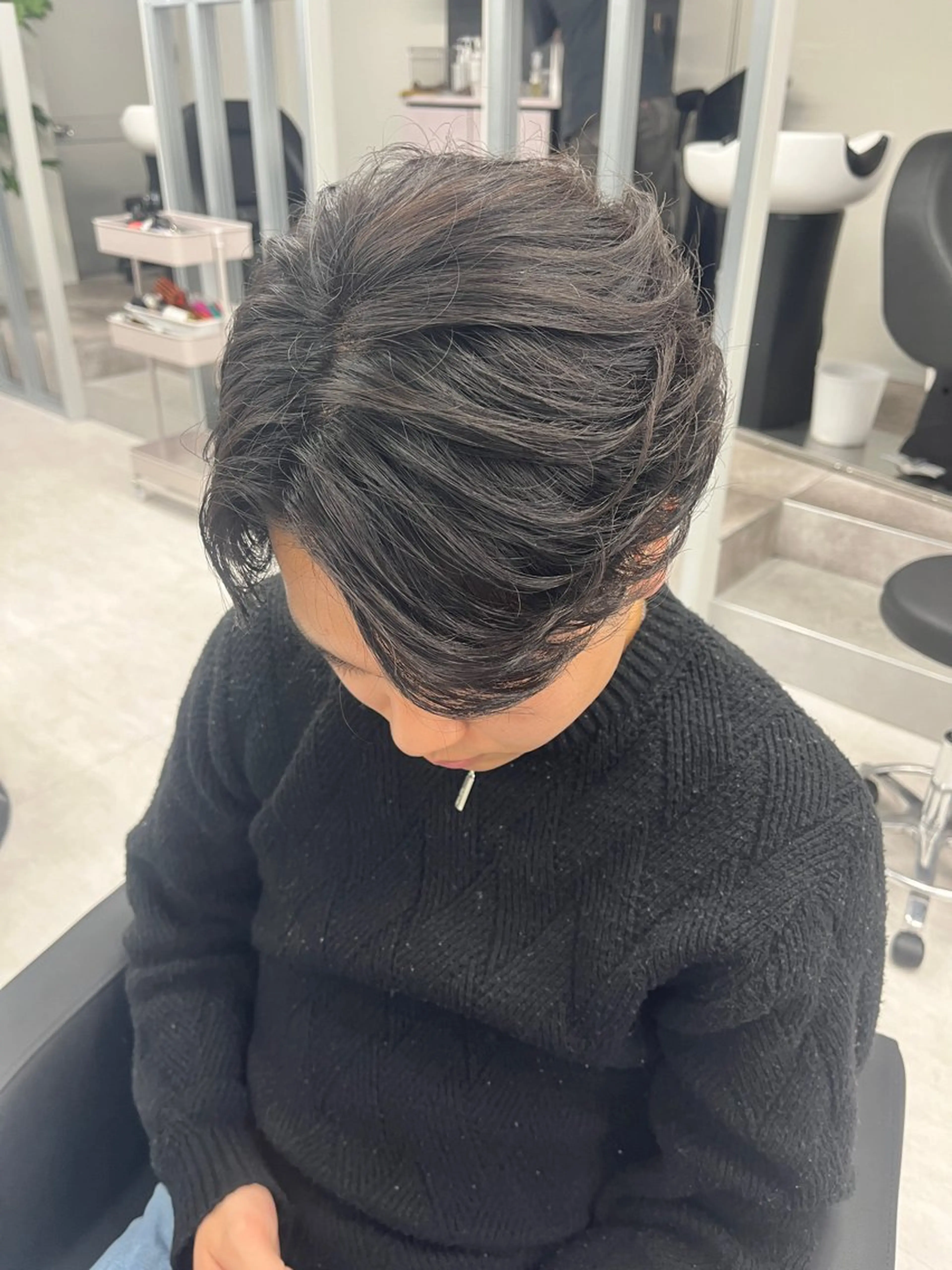 ミディアム ミディアムパーマ カット パーマ センターパート🪽 SEIYAのヘアスタイル