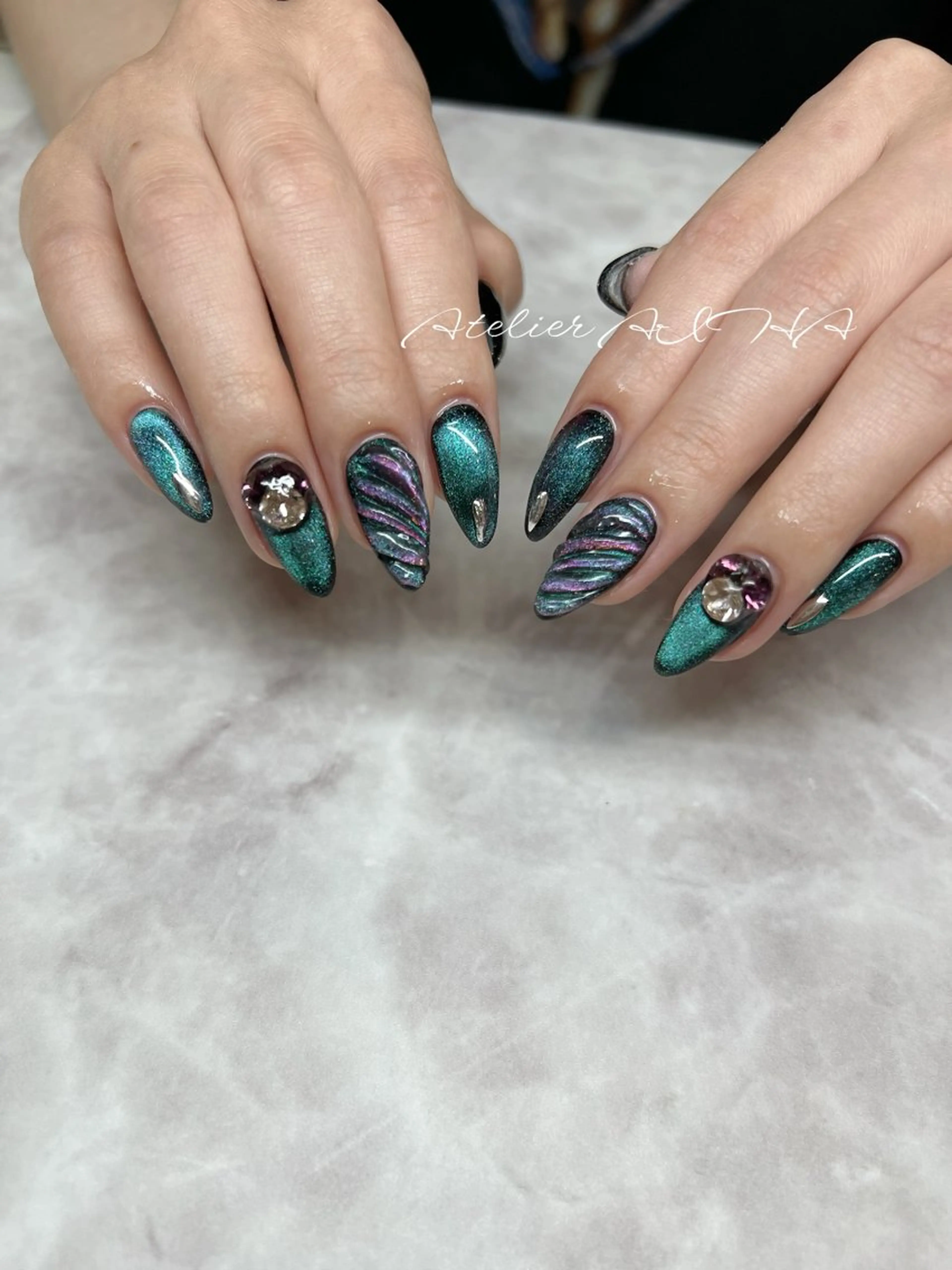 ミディアム アトリエAIHA所属・アトリエAIHA★ フィルイン推奨サロンのネイルデザイン