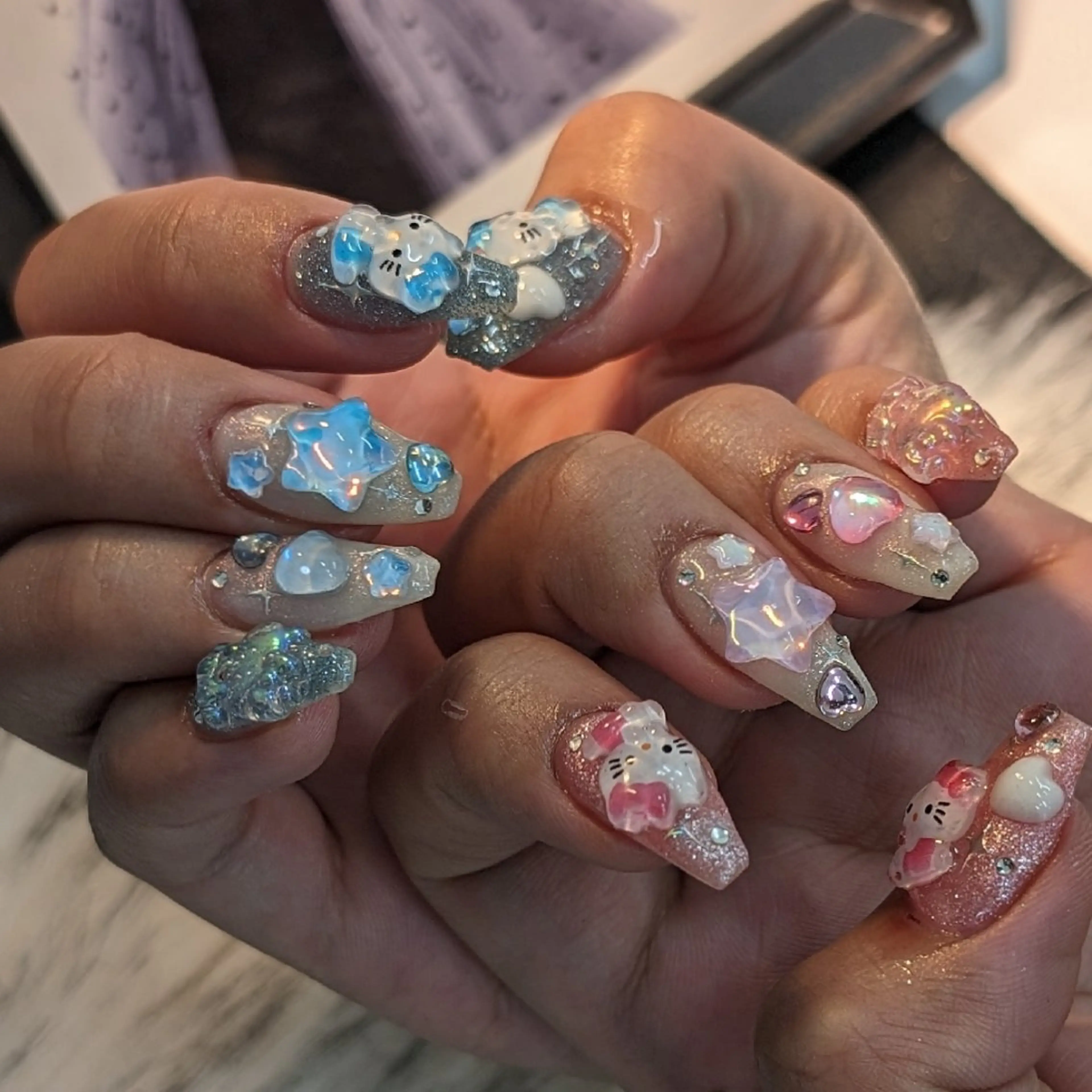 ネイル ハンドネイル RUNWAY 　　の眉毛・アイブロウイメージ