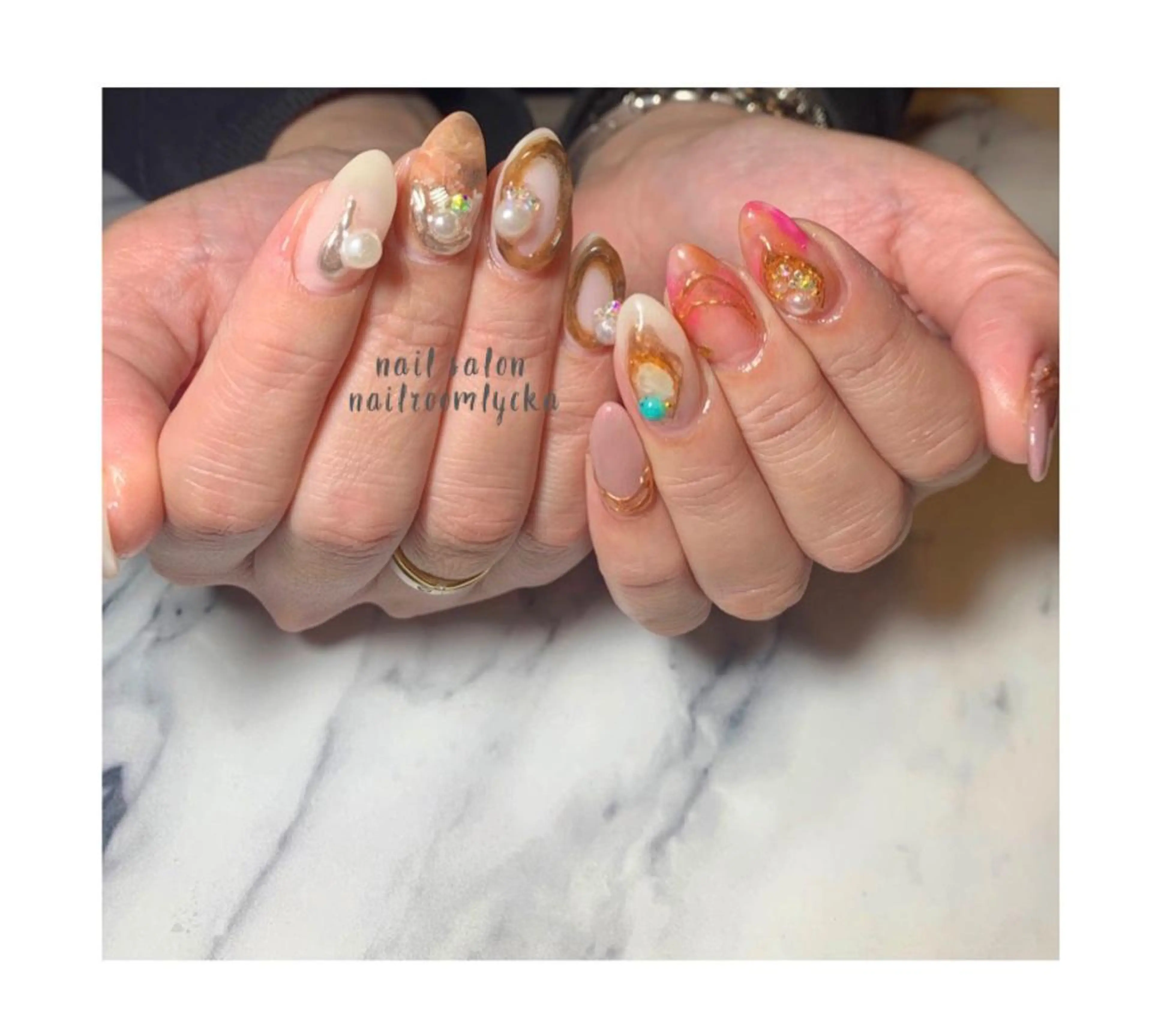 ネイル ﾈｲﾙﾙｰﾑﾘｯｶ 𝐦𝐚𝐲𝐮のネイルデザイン