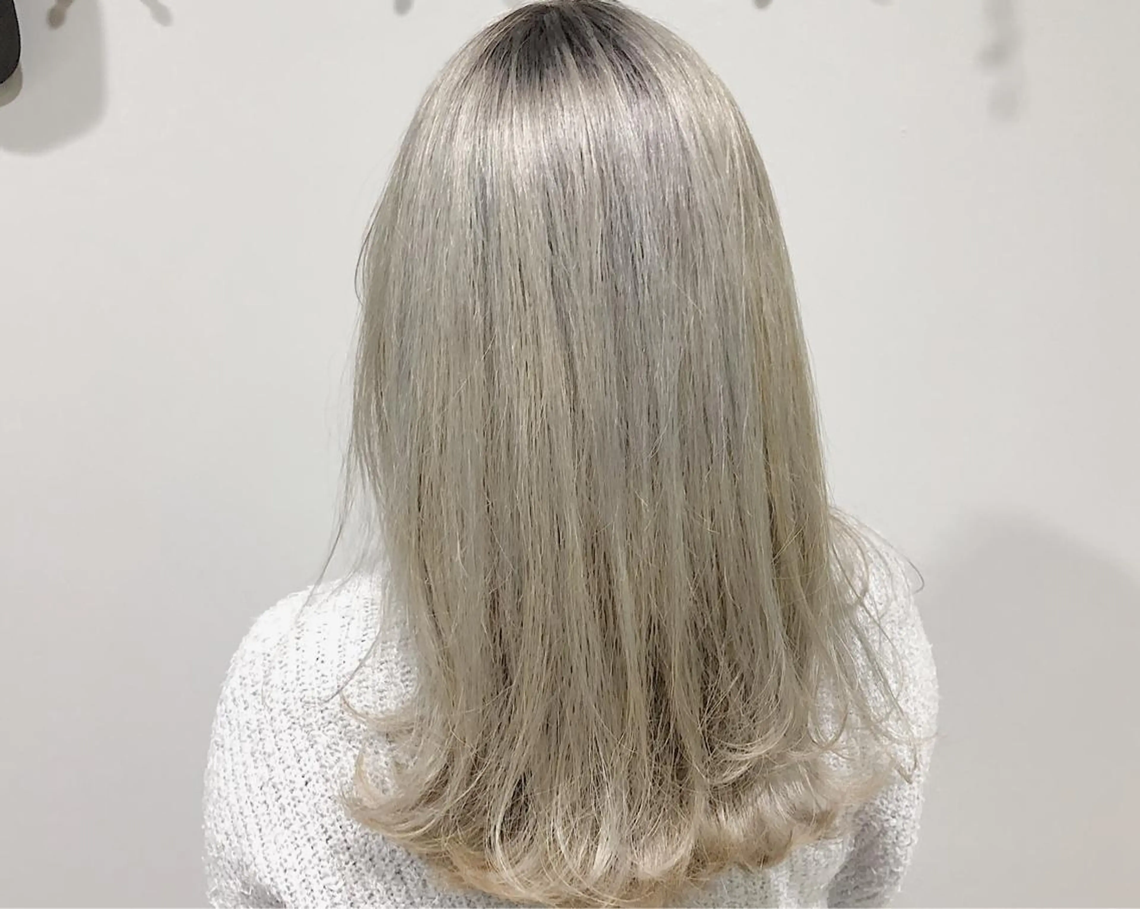 セミロング カラー VIRETTA所属・VIRETTA 【ヴィレッタ】のヘアスタイル