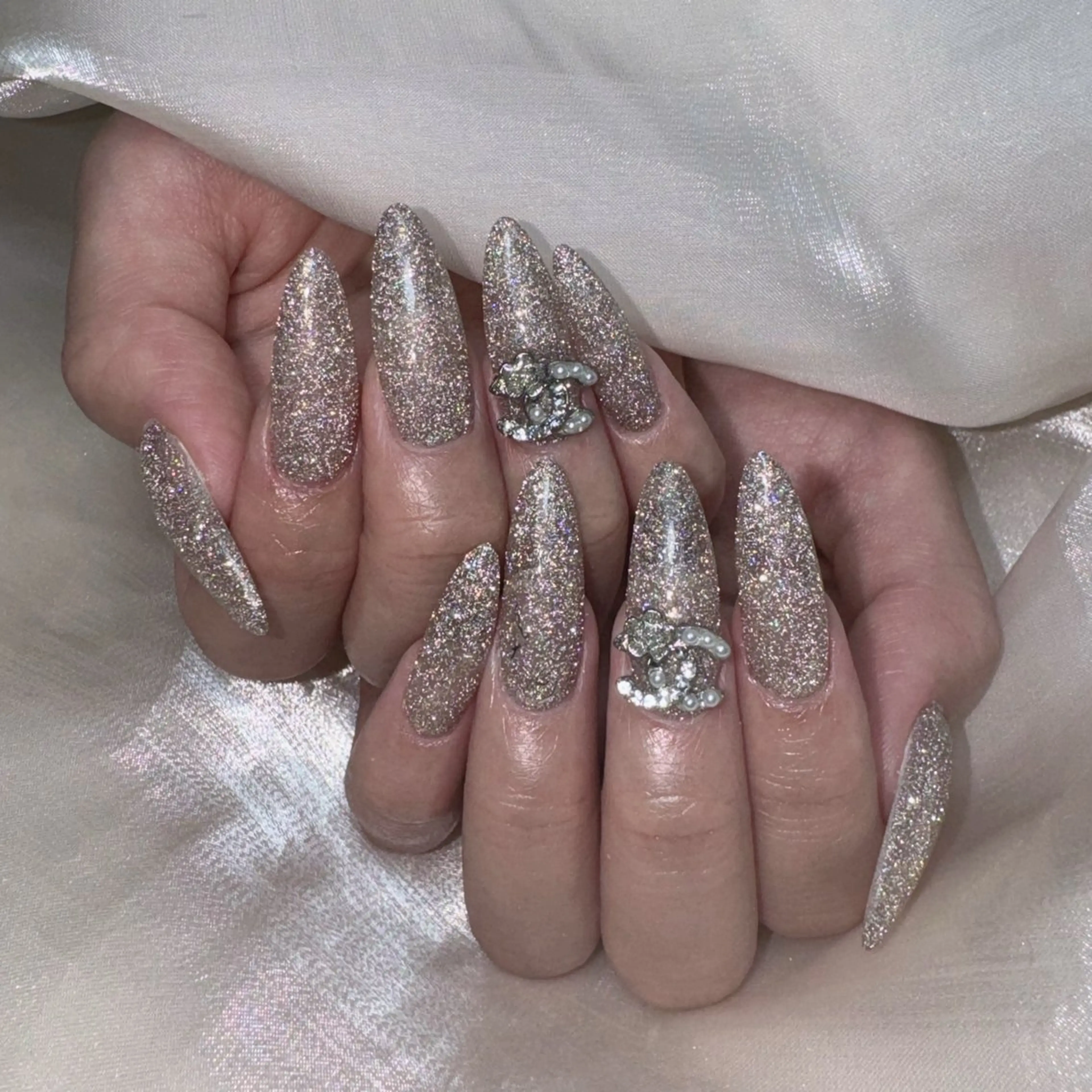 ネイル オーロラネイル フラッシュネイル フレンチネイル ハート キラキラネイル ハンドネイル Melody Nail所属・Melody  3D/スカルプ専門店のネイルデザイン