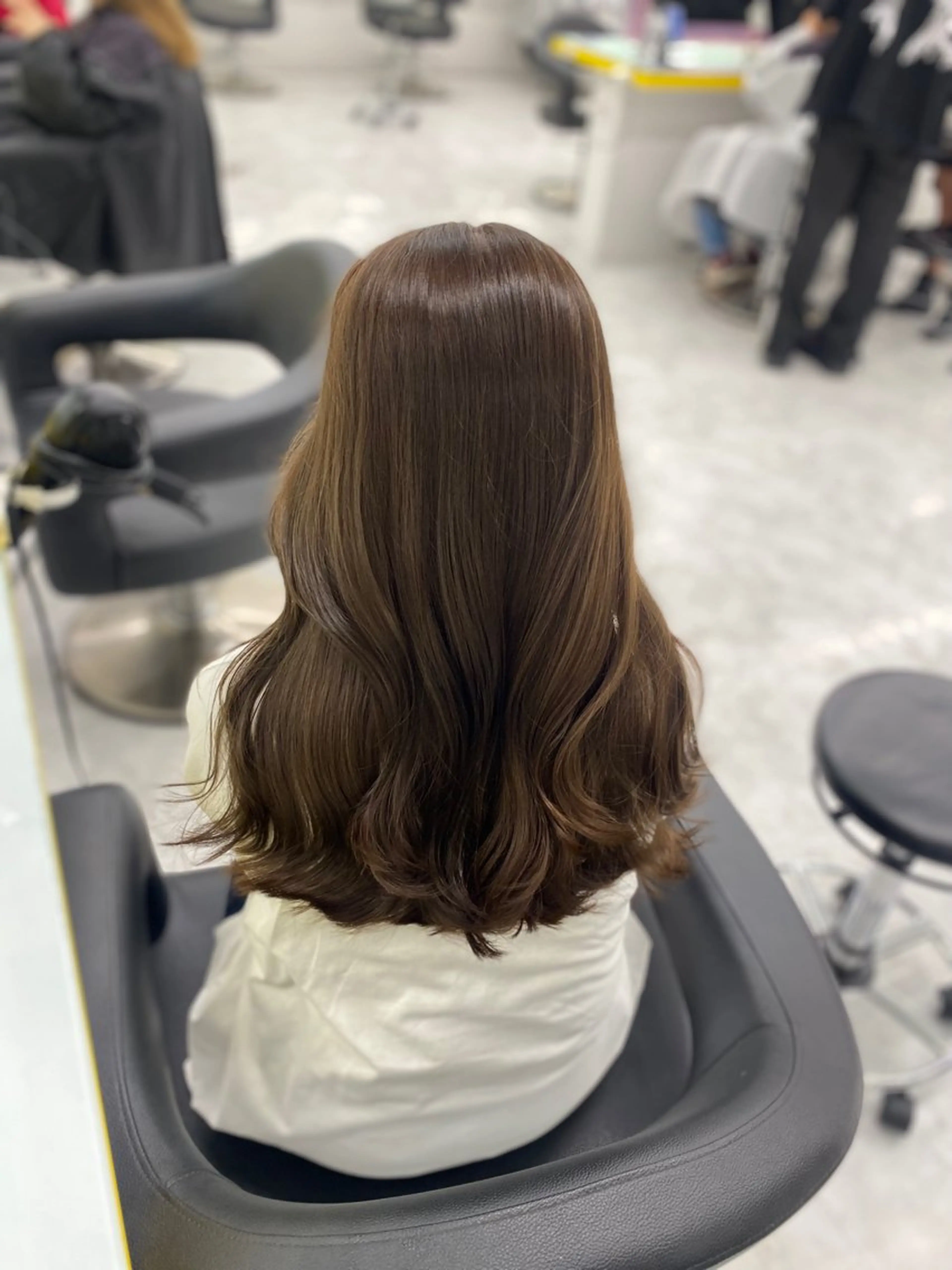 セミロング カラー パーマ ヘアアレンジ メンズ キッズ メンズブリーチ ブリーチ ブラウンカラー キャラメルブラウン 透明感カラー ヘアカラー Lumo所属・💖横浜ブリーチなし 💖MIHOのヘアスタイル