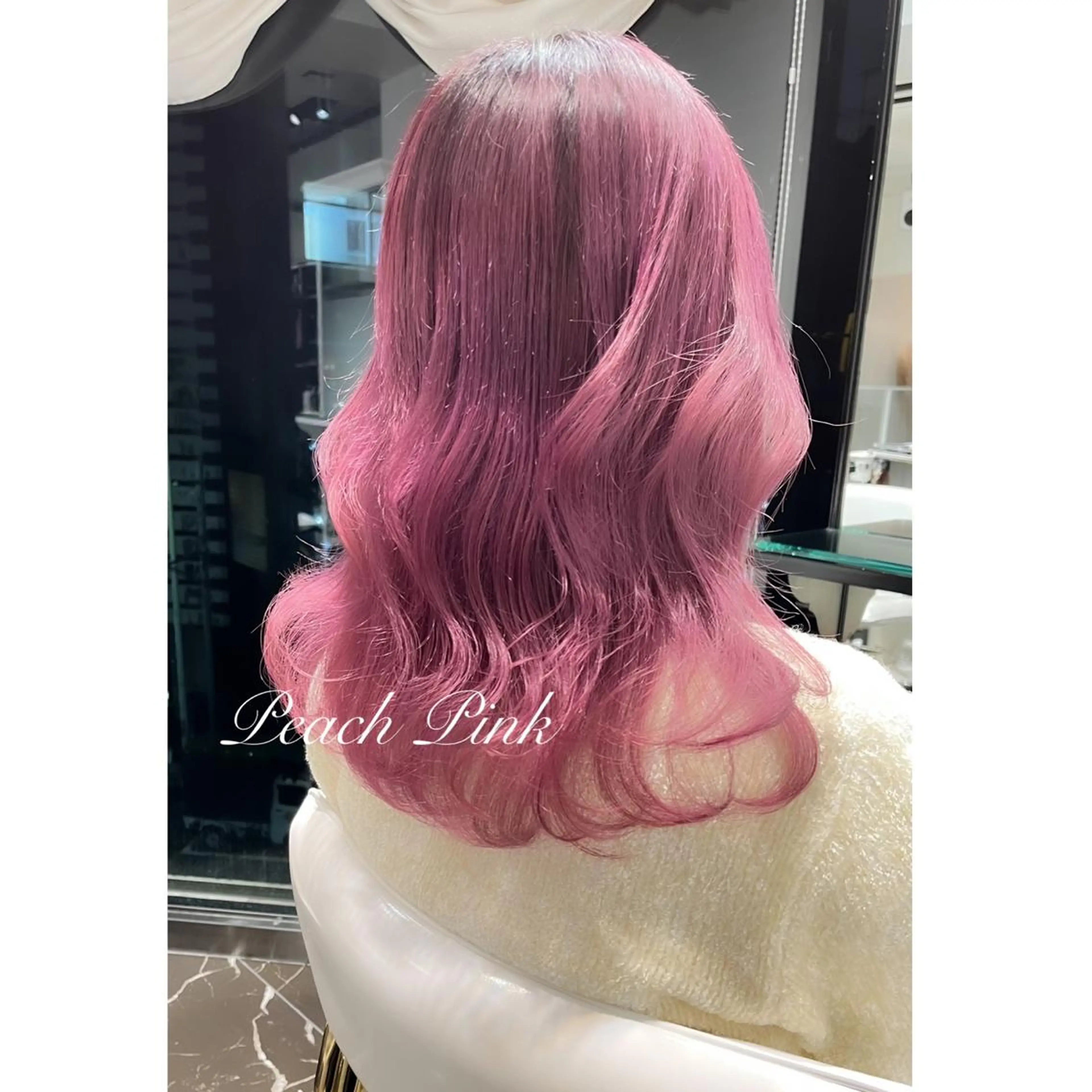 セミロング カラー ブリーチ ヘアカラー LOTTA CUCCI所属・miyu /トレンド カラー×艶髪のヘアスタイル