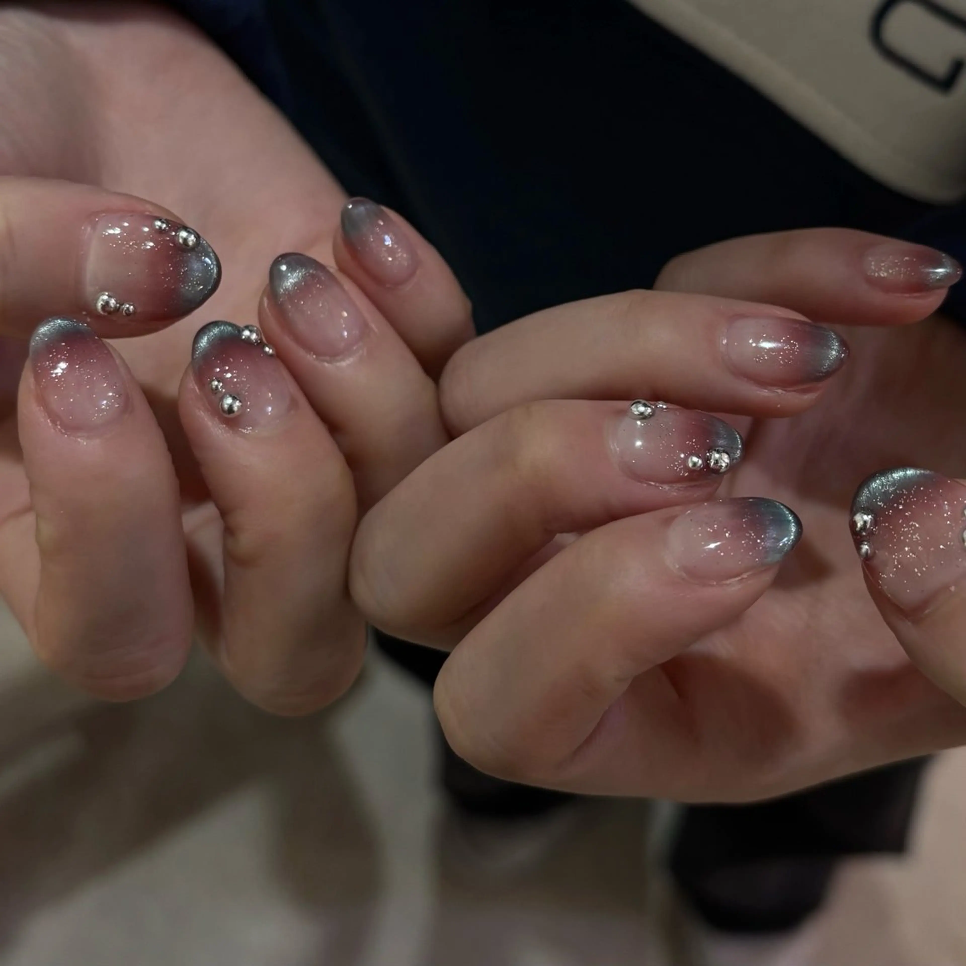 ネイル フレンチネイル ジェルネイル グラデーション マグネットネイル 持ち込み ハンドネイル Bianca名駅店 安田のネイルデザイン