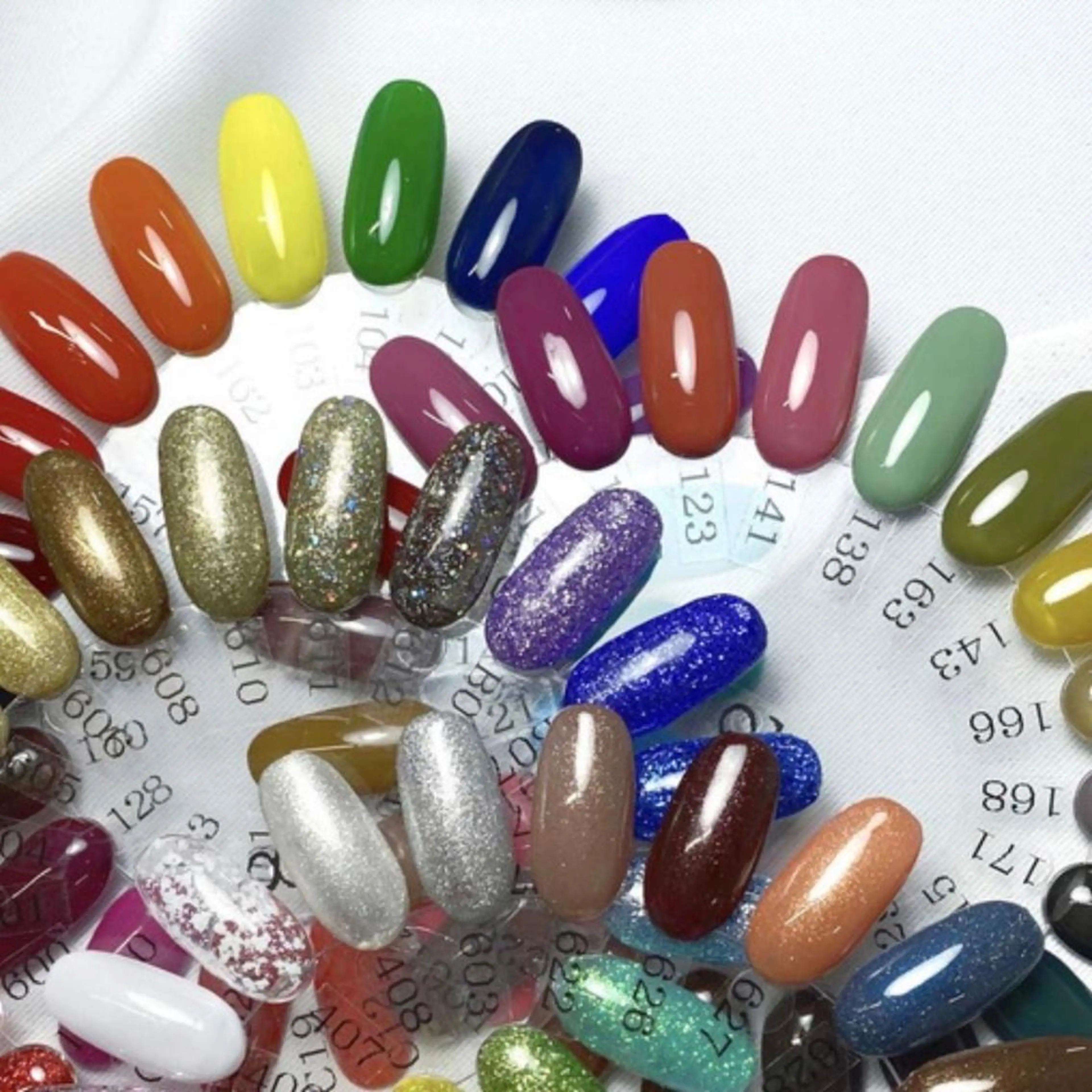 2/2（月）モデル募集：オフありワンカラー募集時間：14:00（所要時間2時間）の写真