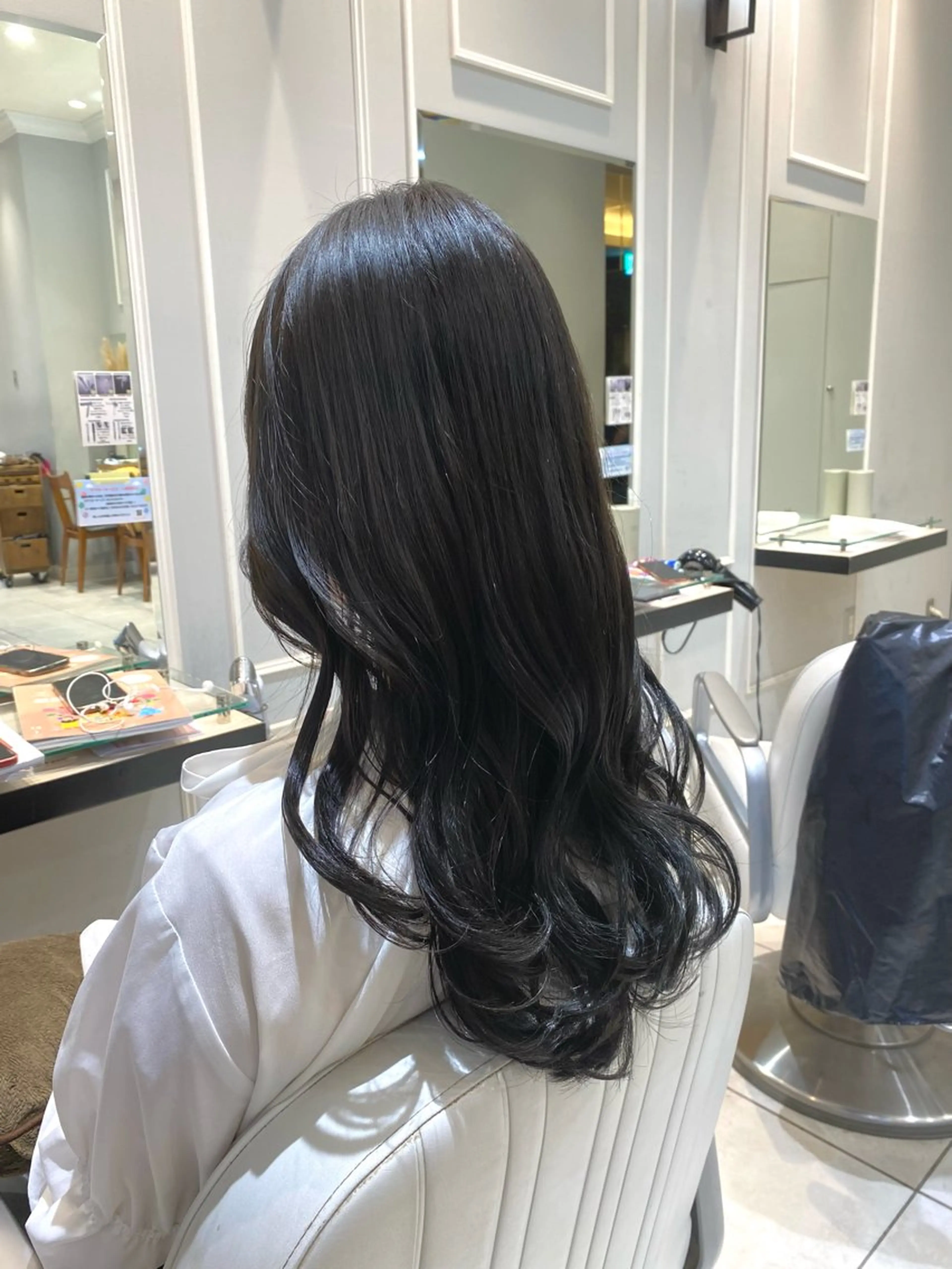 ロング カラー 黒髪 ブルーカラー ブルーブラック グレージュ カット ヘアカラー トリートメント 韓国ヘア🍒渡辺 咲🍒のヘアスタイル