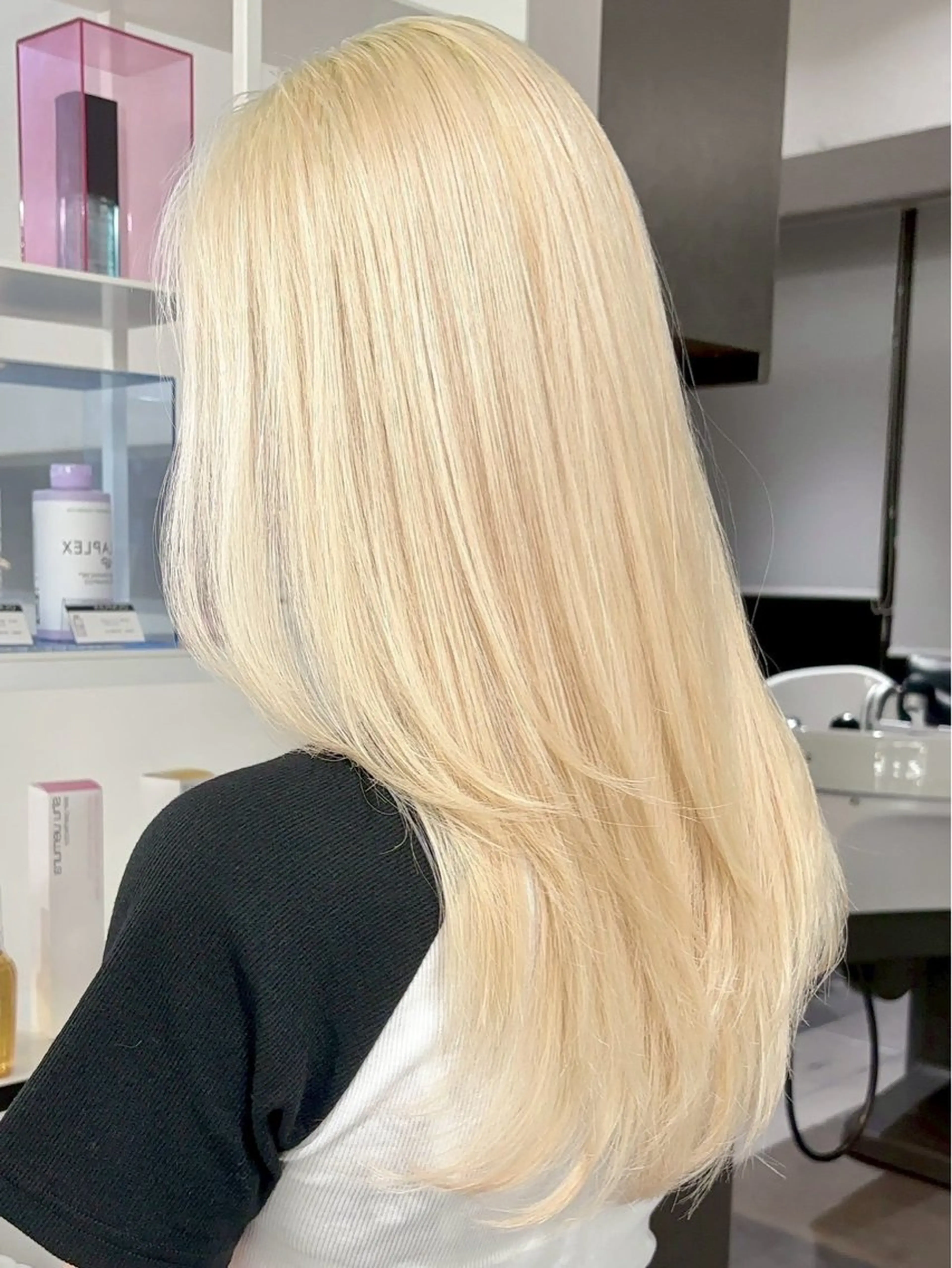 セミロング カラー ヘアカラー 🫧ミルクティー ブリーチRIKU🫧のヘアスタイル