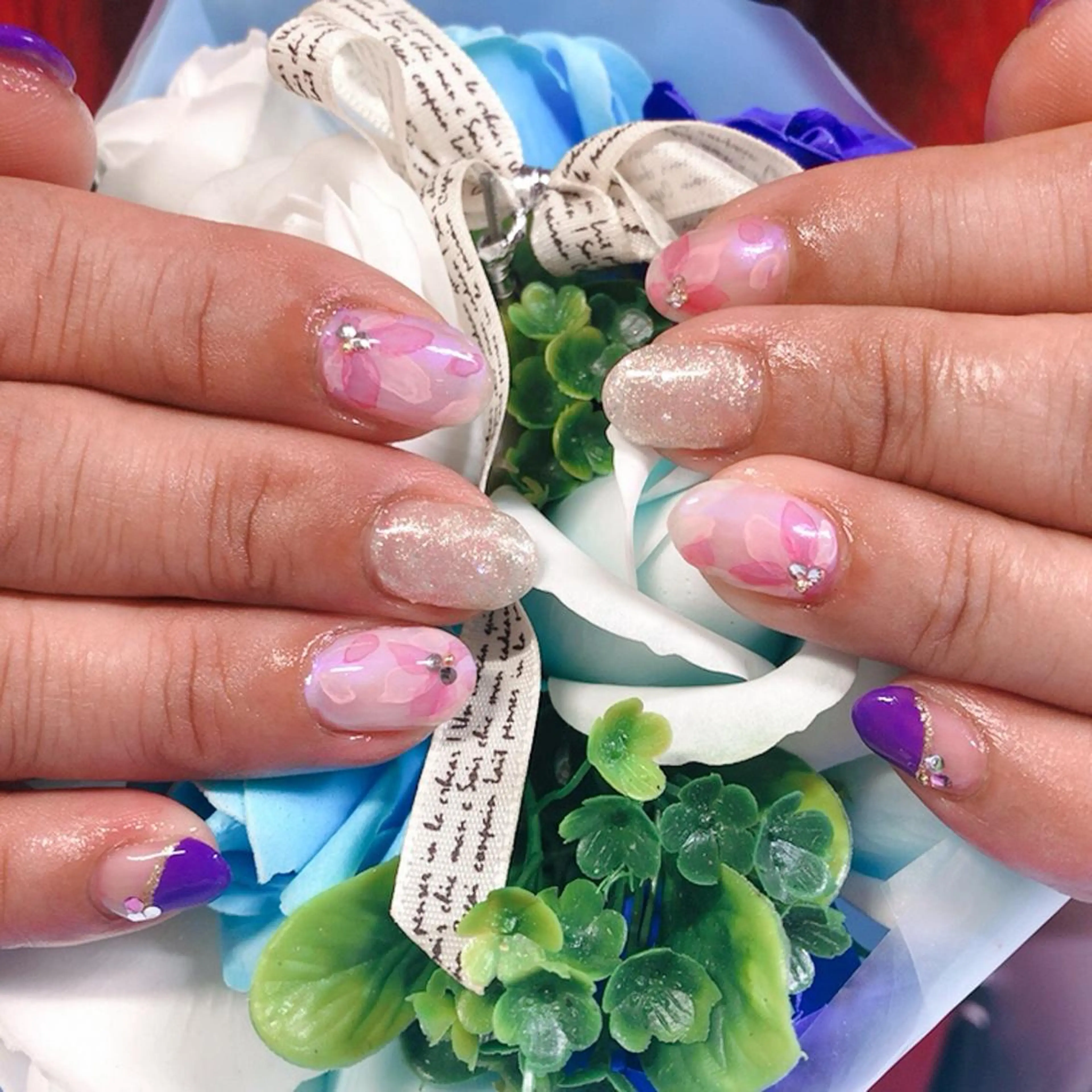 ネイル 持ち込み 奥園 良恵のネイルデザイン