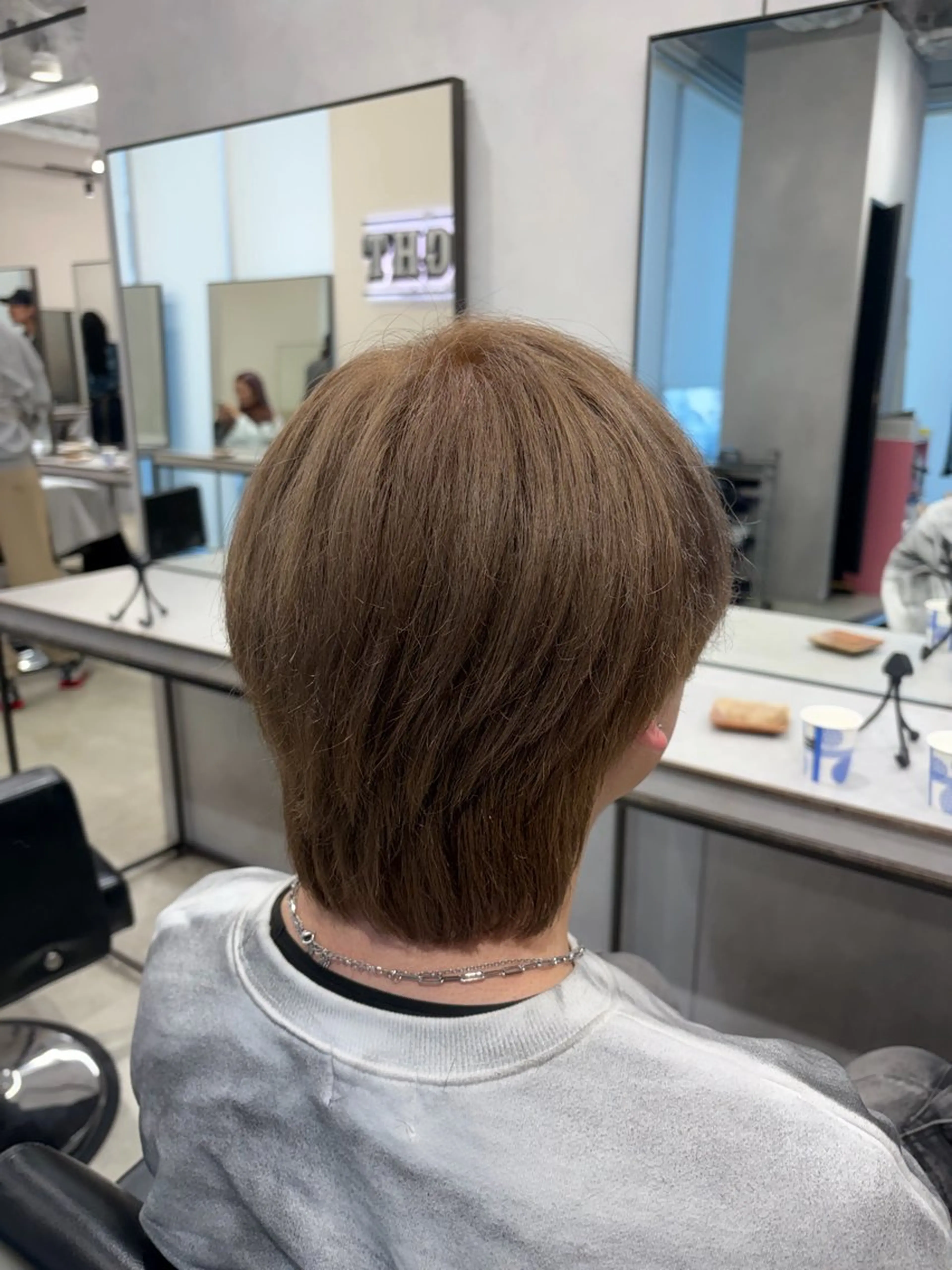 ショート カラー メンズ メンズブリーチ ベージュカラー ブリーチ カット ヘアカラー メンズ特化🔥 金子直斗のヘアスタイル