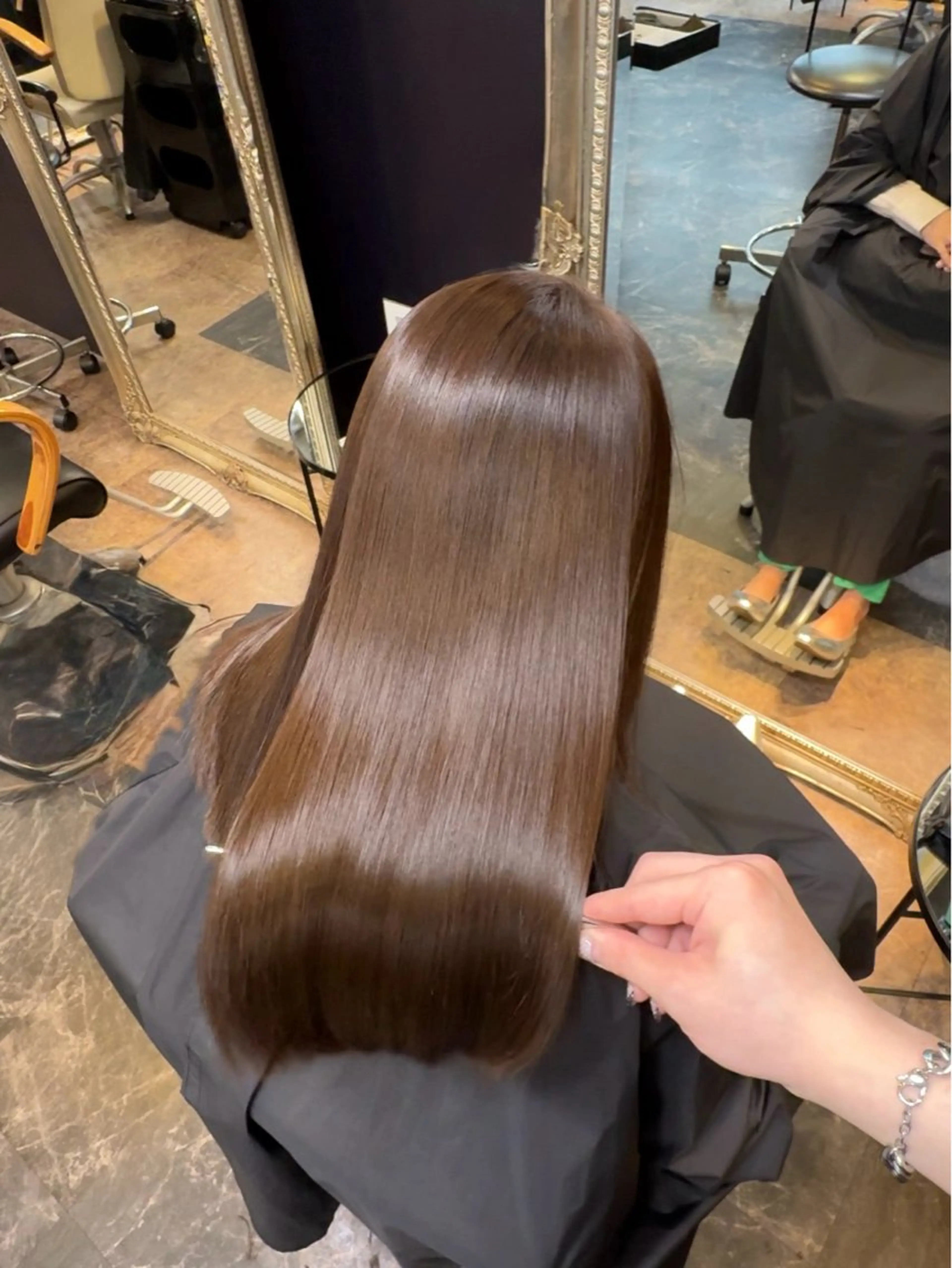 ロング カラー アッシュ アッシュブラウン ブラウンカラー 髪質改善 トリートメント ヘアカラー トリートメント 舘野涼太 /ダブル カラー🎨/髪質改善のヘアスタイル