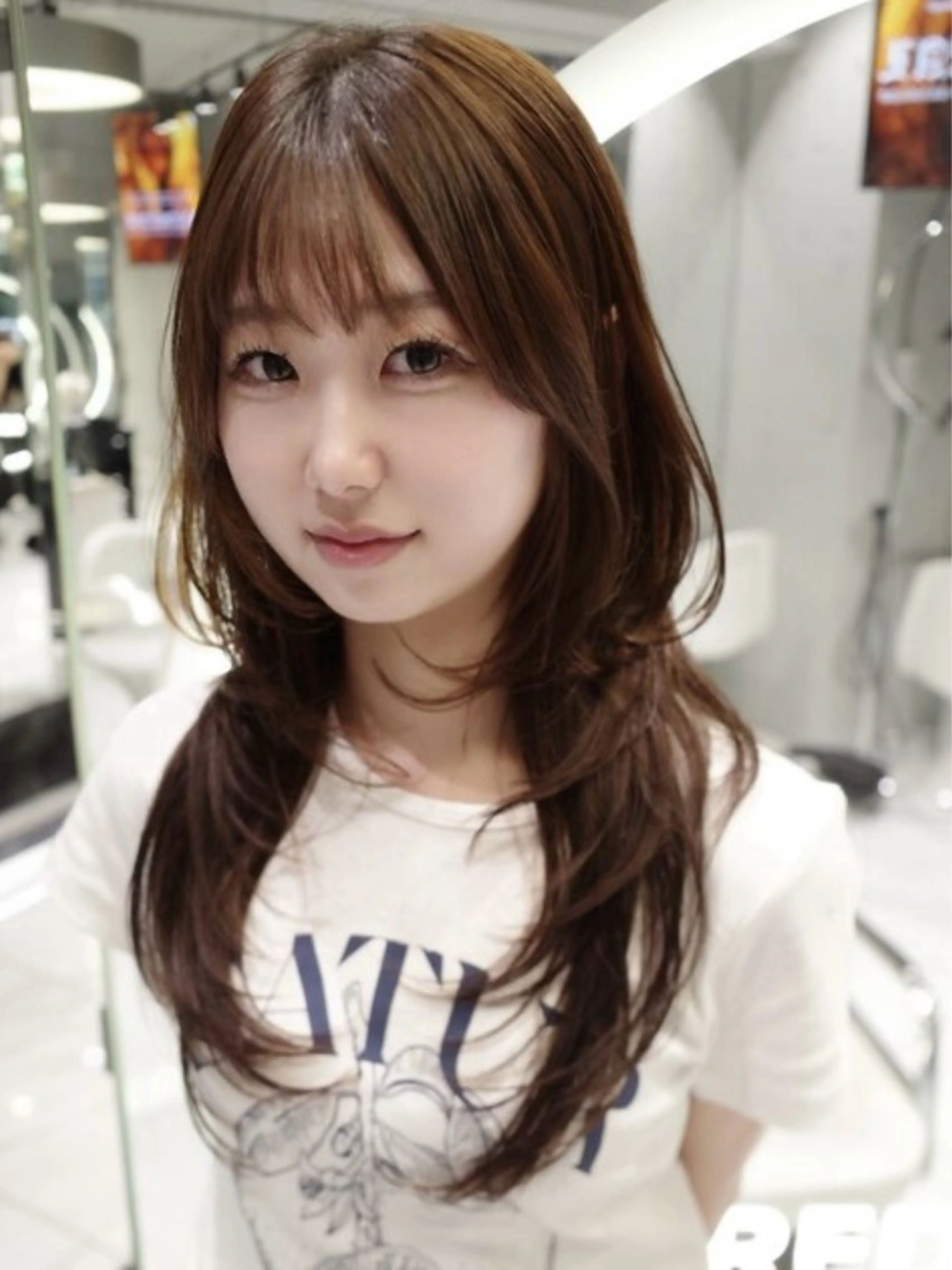 ミディアム 横坂 菜々子のヘアスタイル