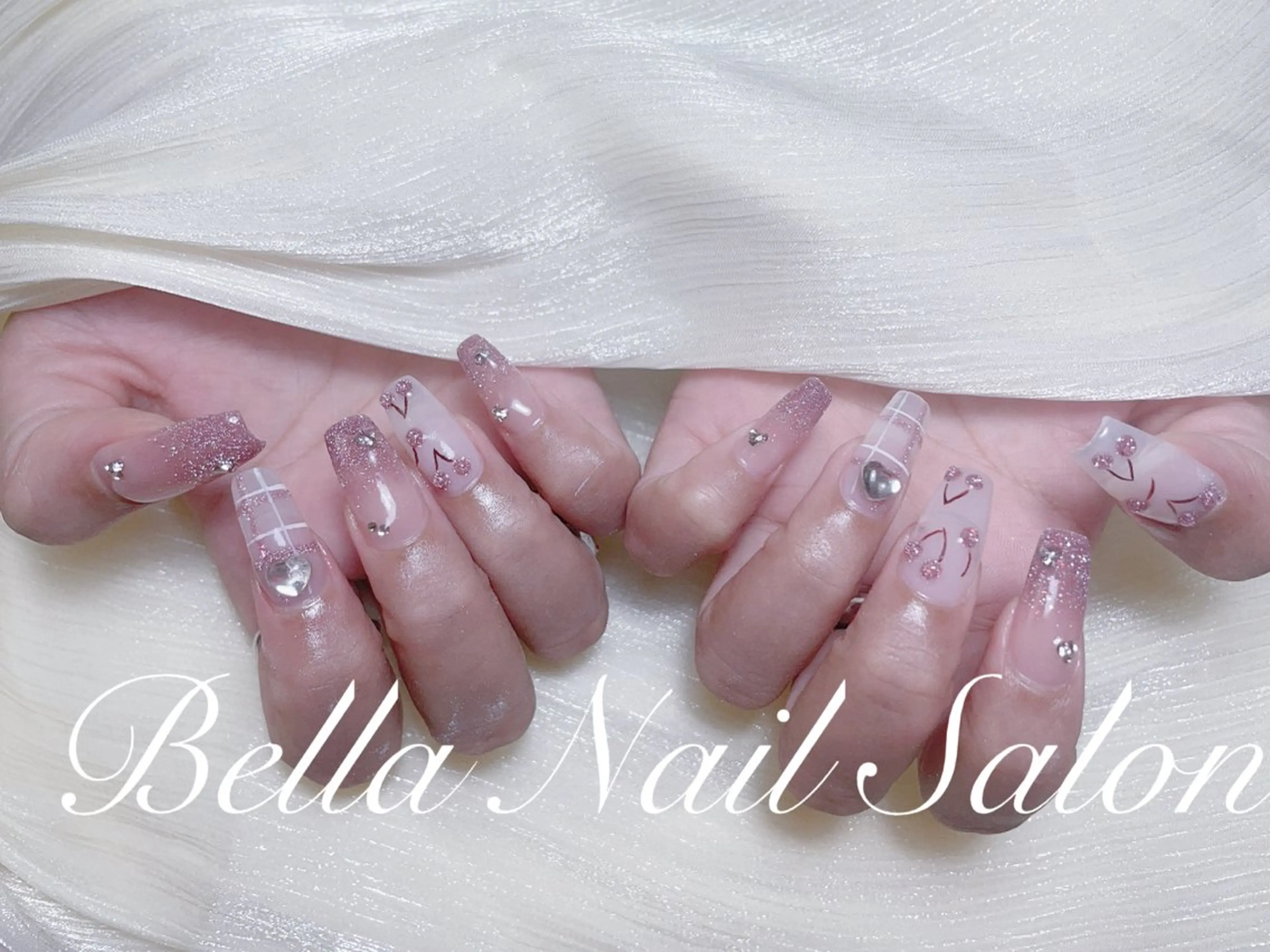 ネイル ハンドネイル Bella Nail Salonパラジェルのネイルデザイン