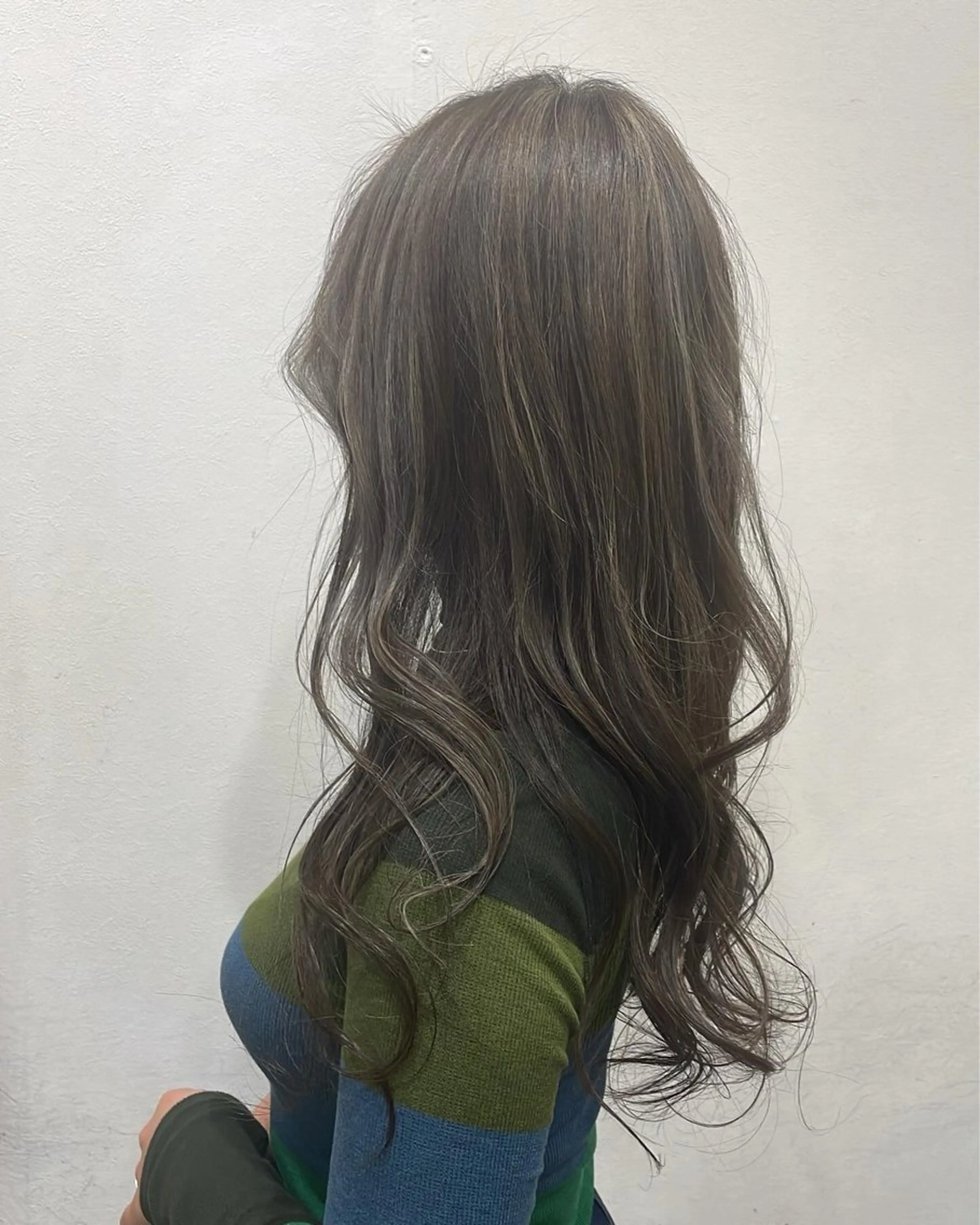 ロング オリーブベージュ/シ ョートボブたまき🧡のヘアスタイル