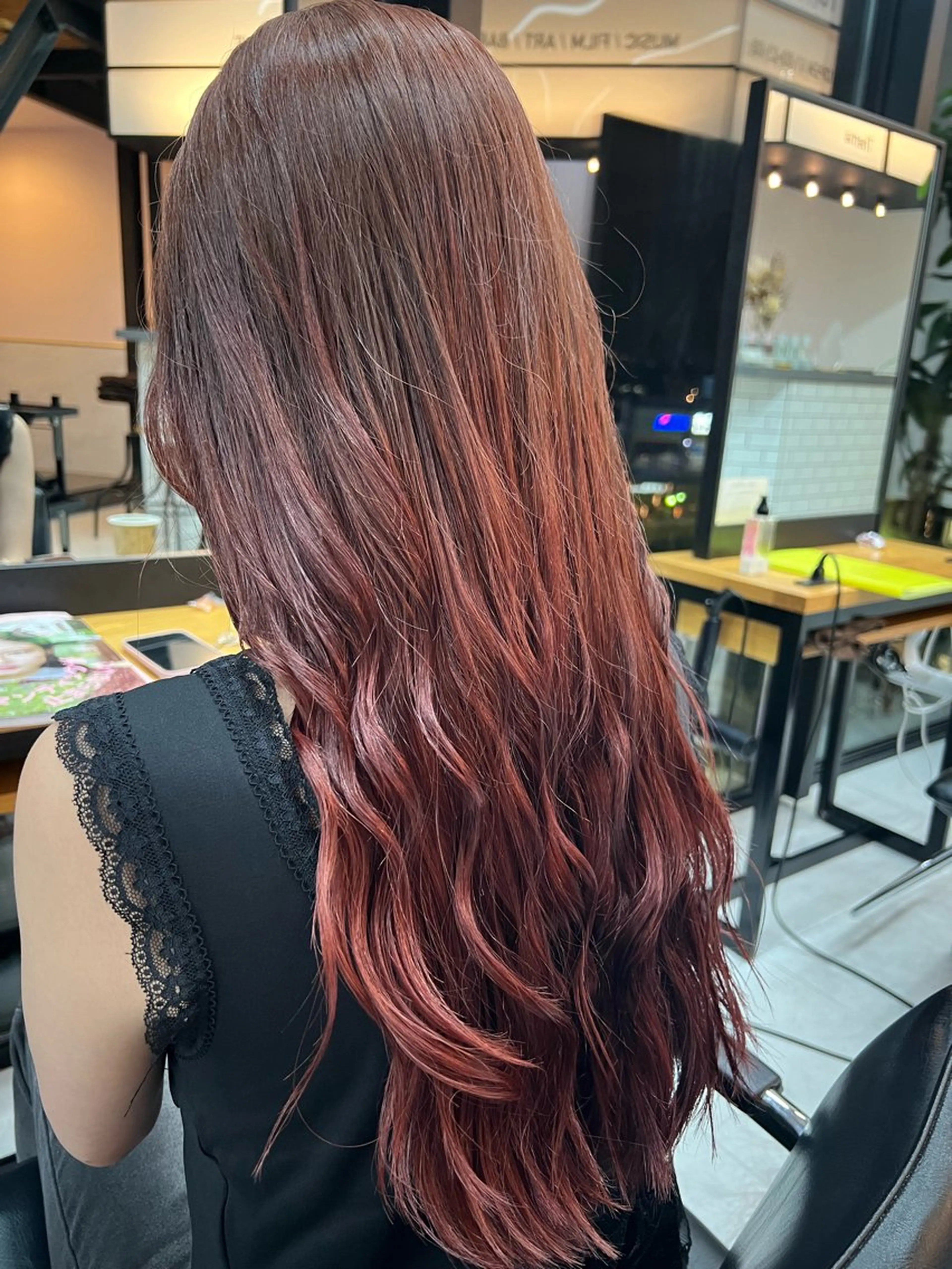 ロング カラー カット ヘアカラー トリートメント ダブルカラー寒色系 ボリューム改善ハヤトのヘアスタイル