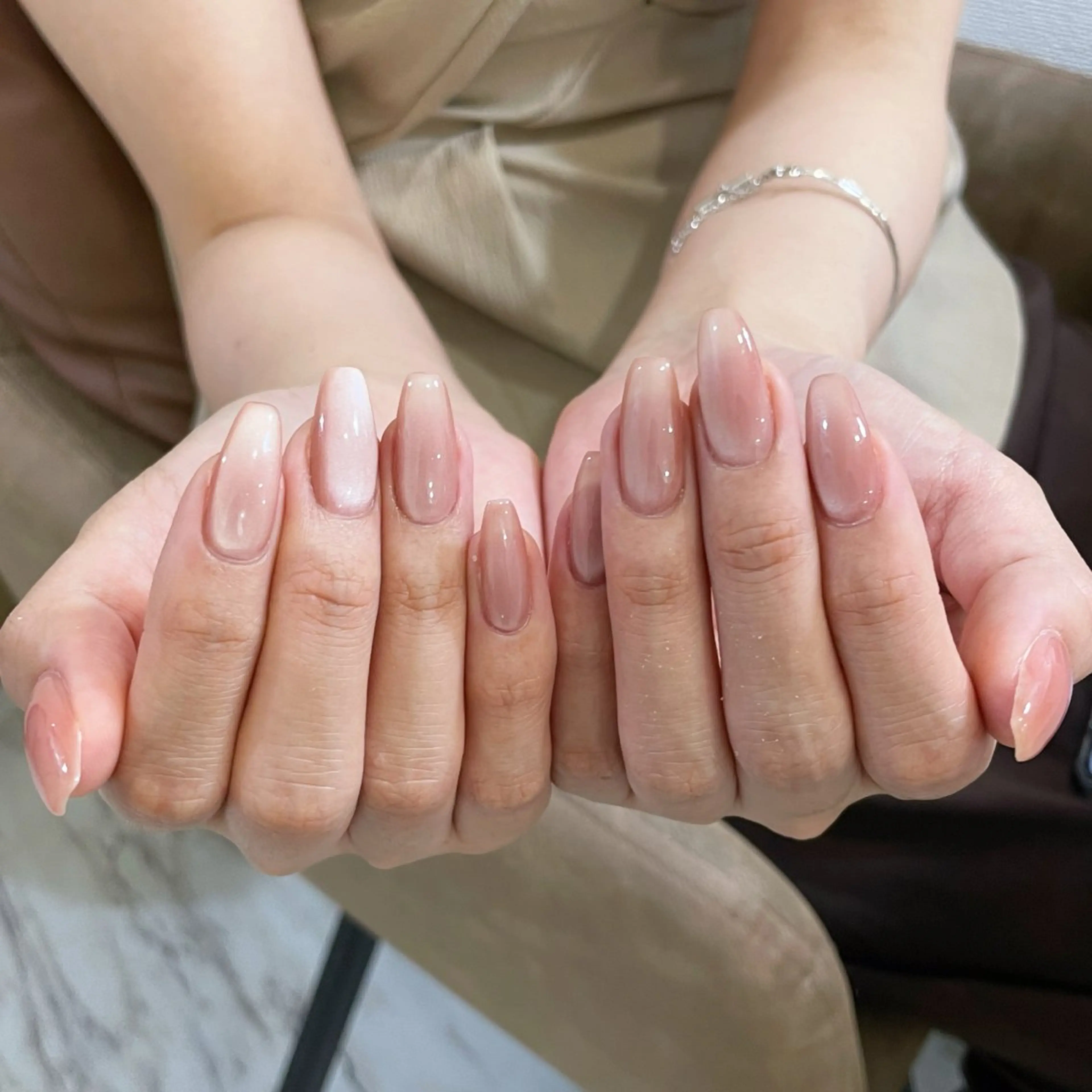 ネイル アートネイル オーロラネイル ガーリー キラキラネイル 韓国ネイル ハンドネイル ハンドケア DEMAIN- 🌸のネイルデザイン