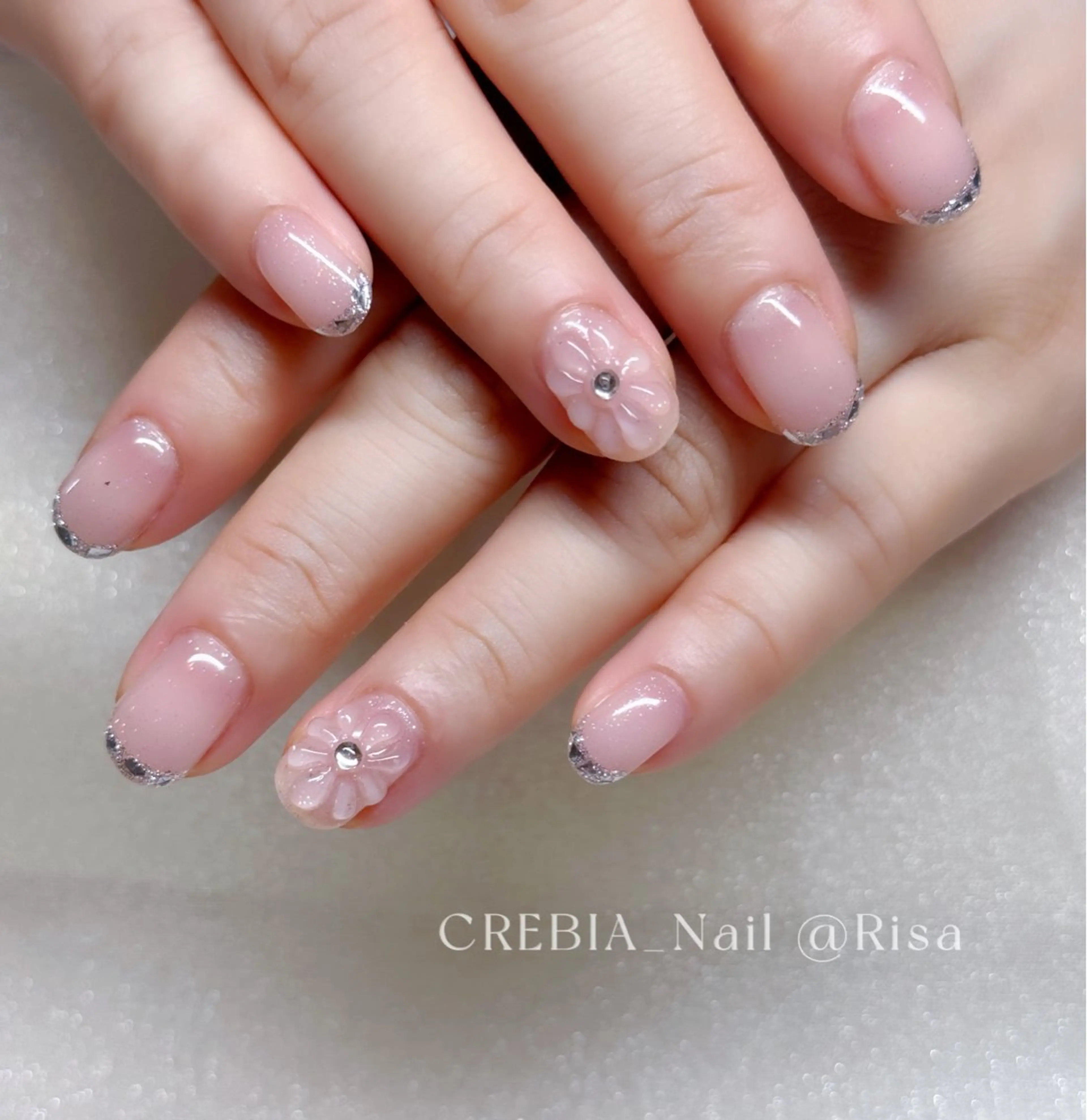 ネイル フレンチネイル ガラスフレンチ 持ち込み CREBIA beaute ネイル部所属・CREBIA Nailのネイルデザイン