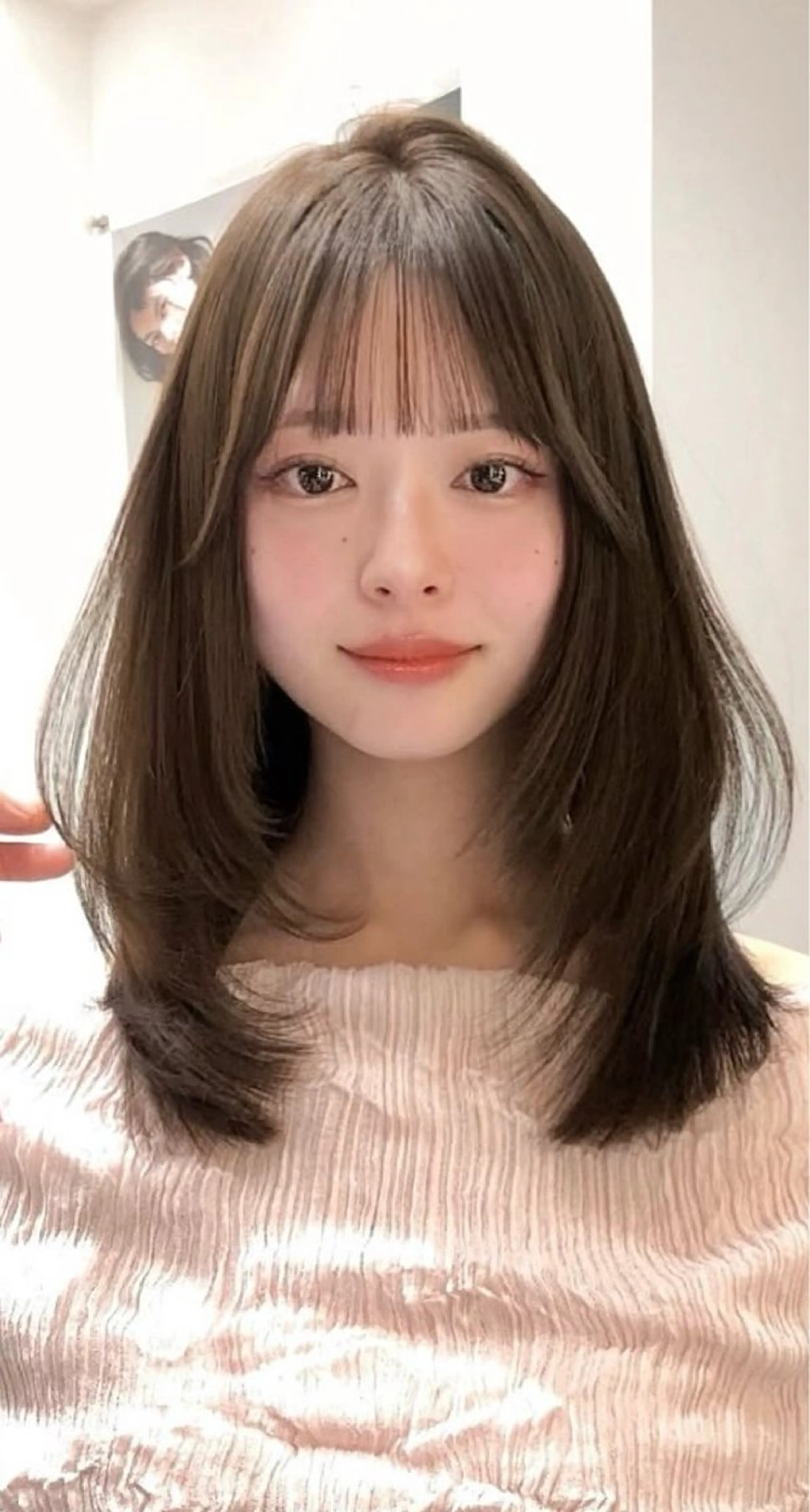 ロング 顔周りカット レイヤーカット 山内 友里菜のヘアスタイル