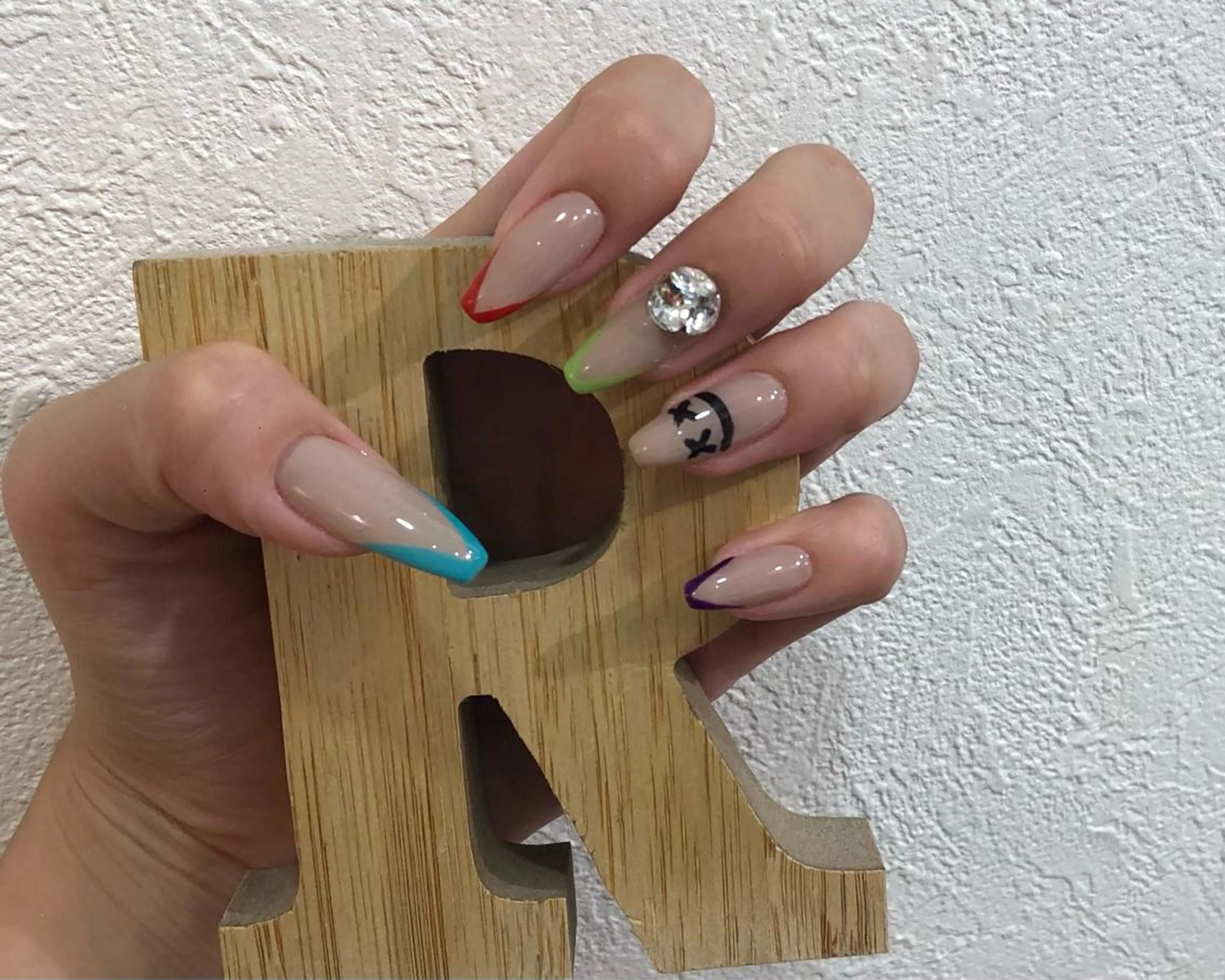 ネイル フレンチネイル ハンドネイル ハンドケア le'a moe KONAMIのネイルデザイン