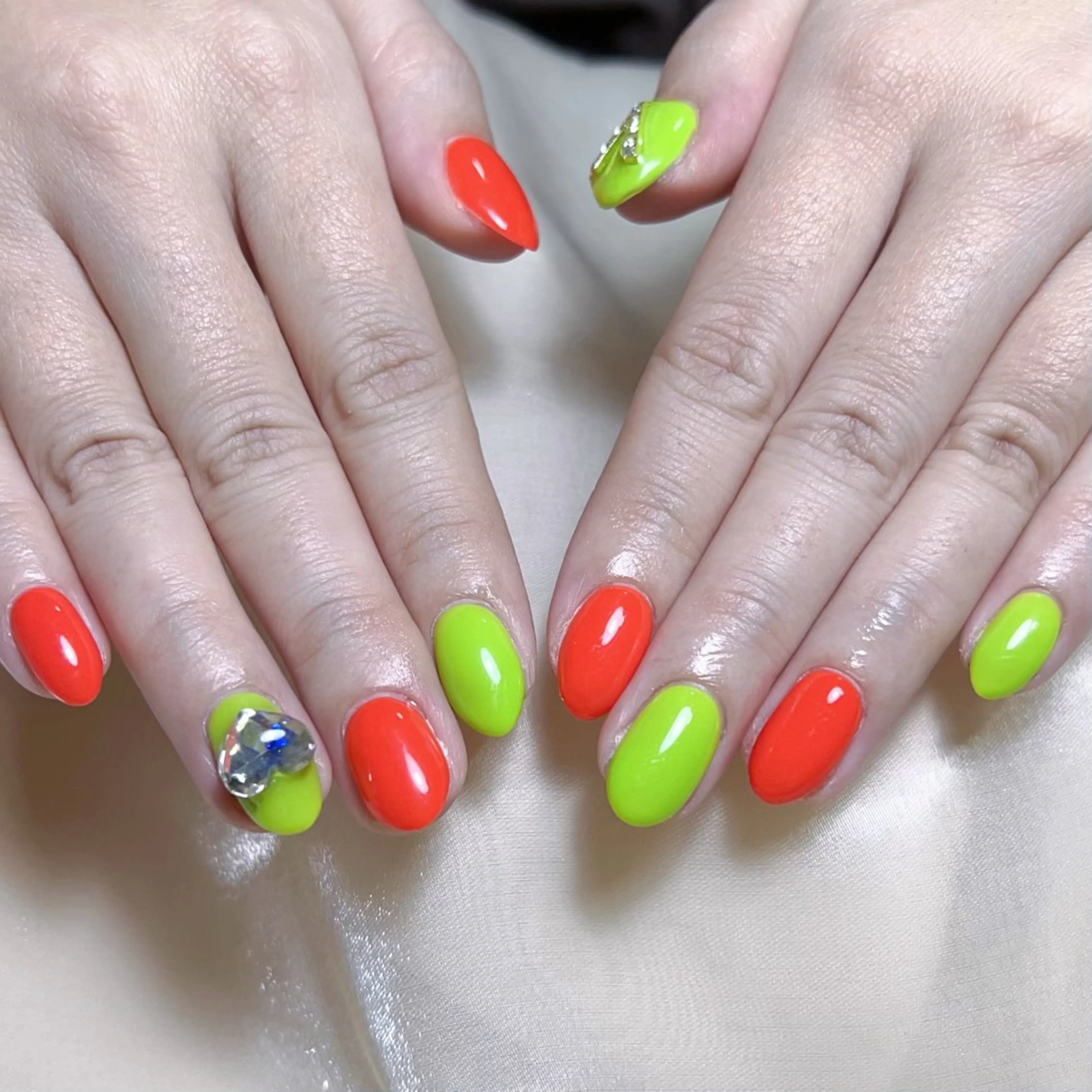 メンズ ネイル メンズ韓国風 アートネイル オーロラネイル ガーリー キラキラネイル Nail salon 木にいるのネイルデザイン