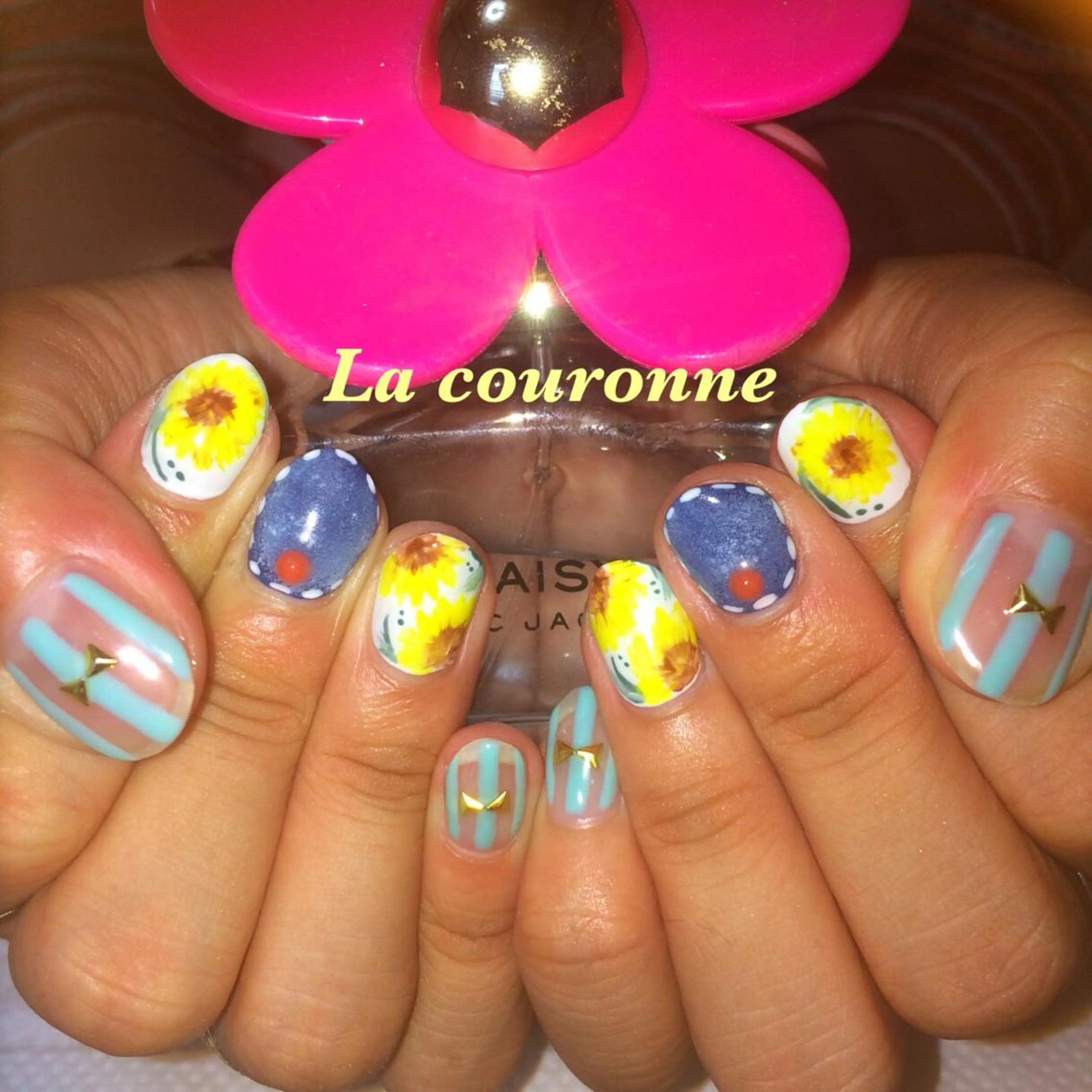 ネイル Lacouronne NATSUMIのネイルデザイン