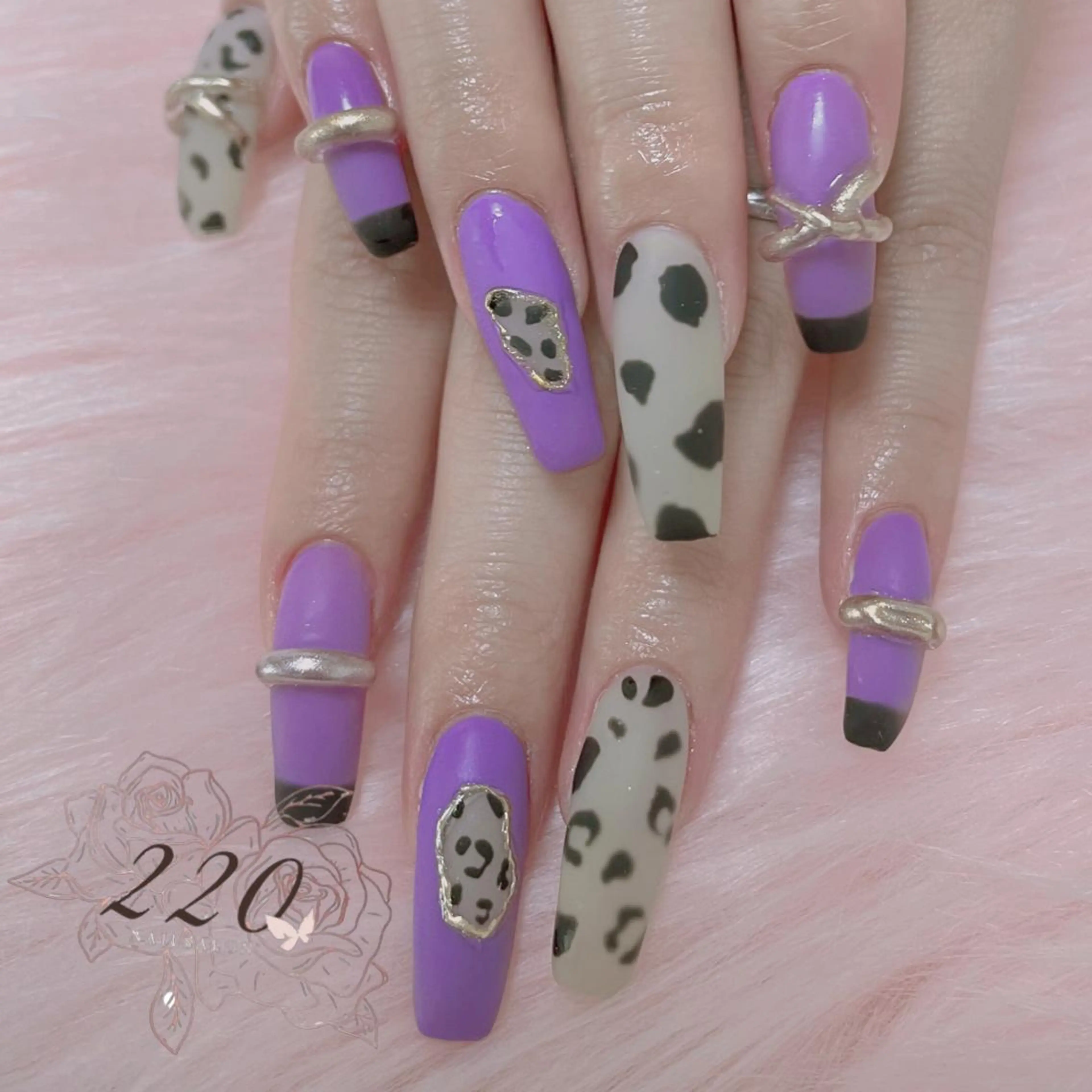ロング nailsalon 220momokaのネイルデザイン
