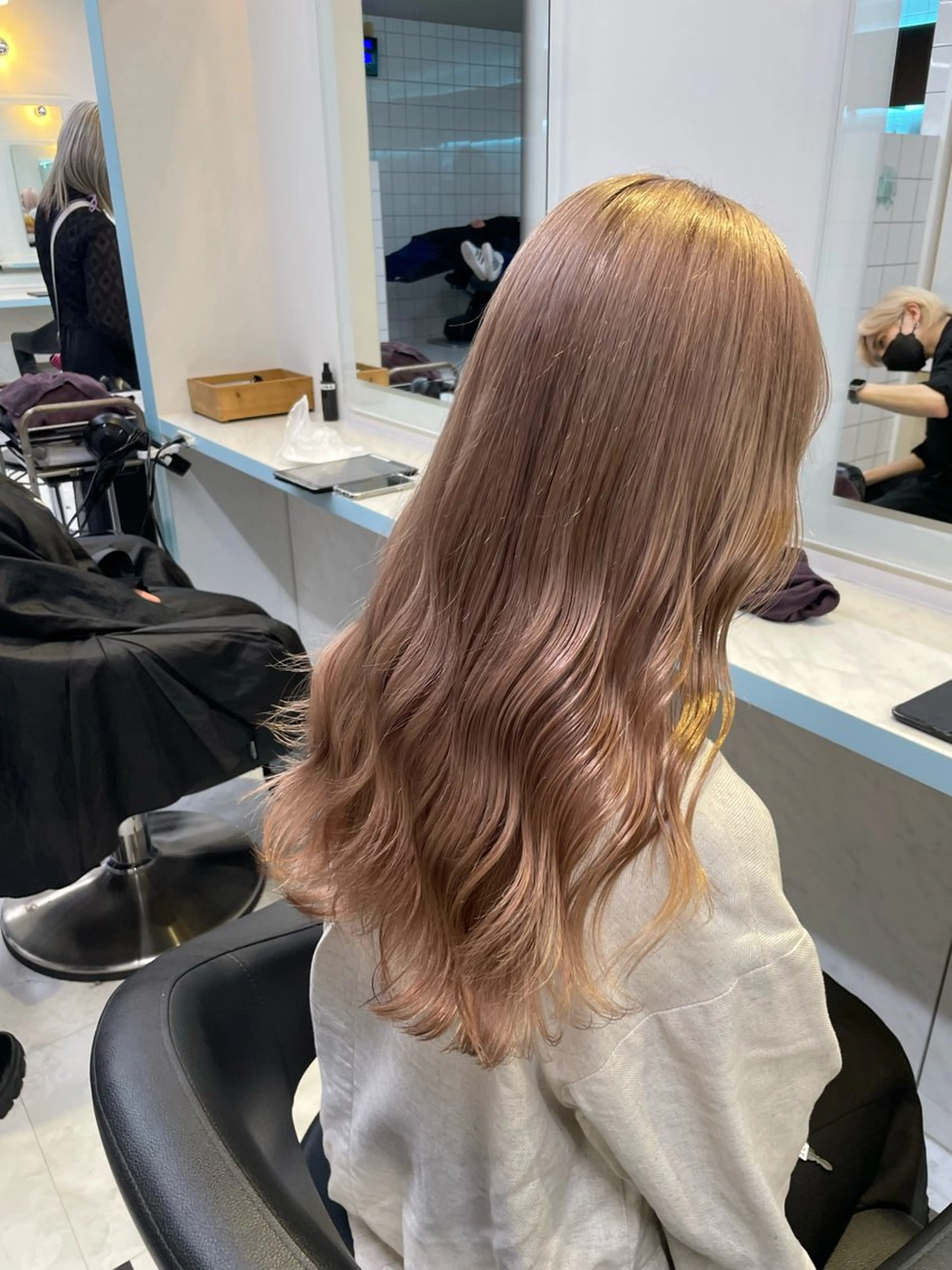 ミディアム ブリーチ✖️ 縮毛LANDのヘアスタイル