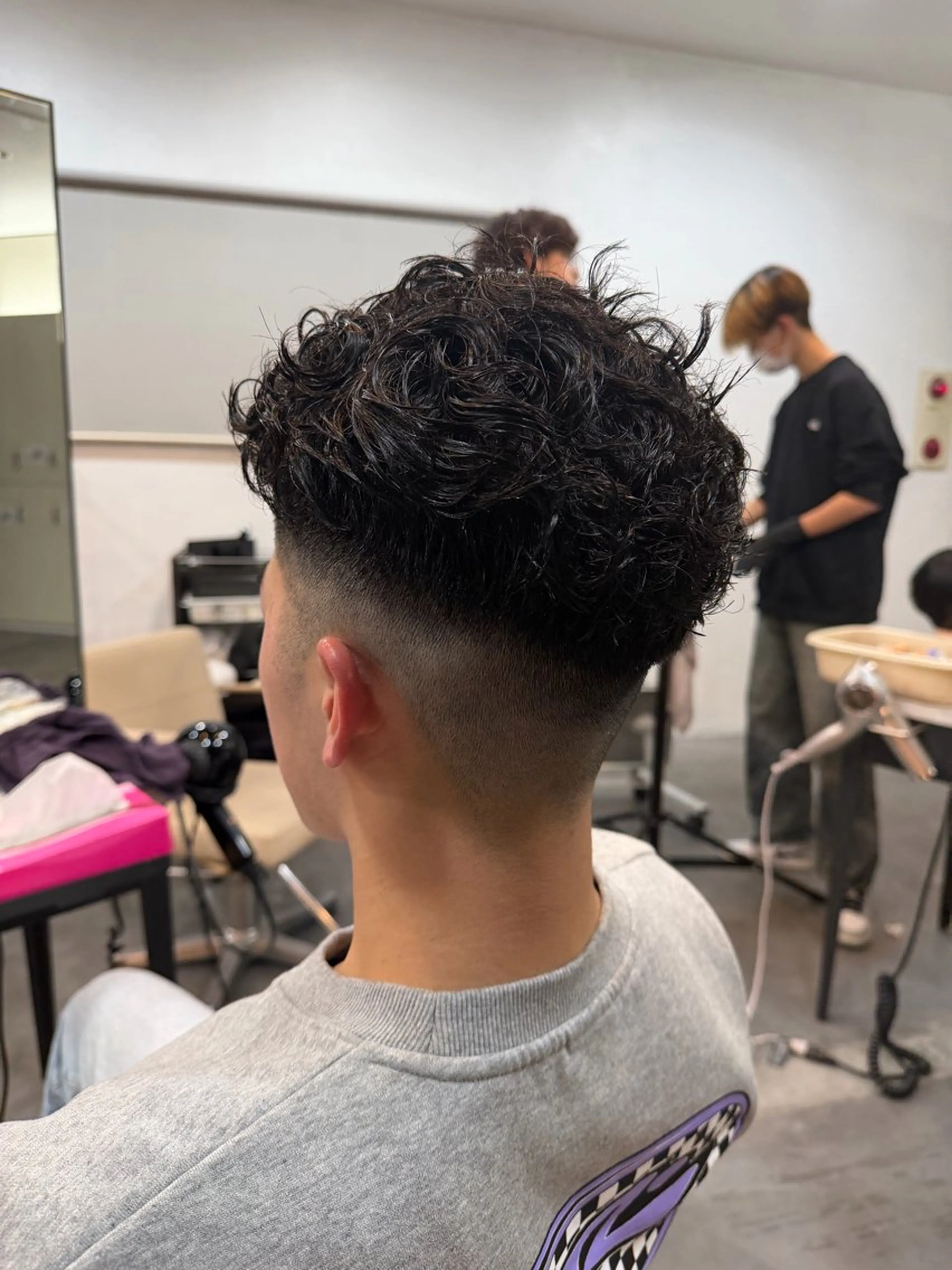 パーマ メンズ CLOVER学園前所属・鶴井 地のヘアスタイル