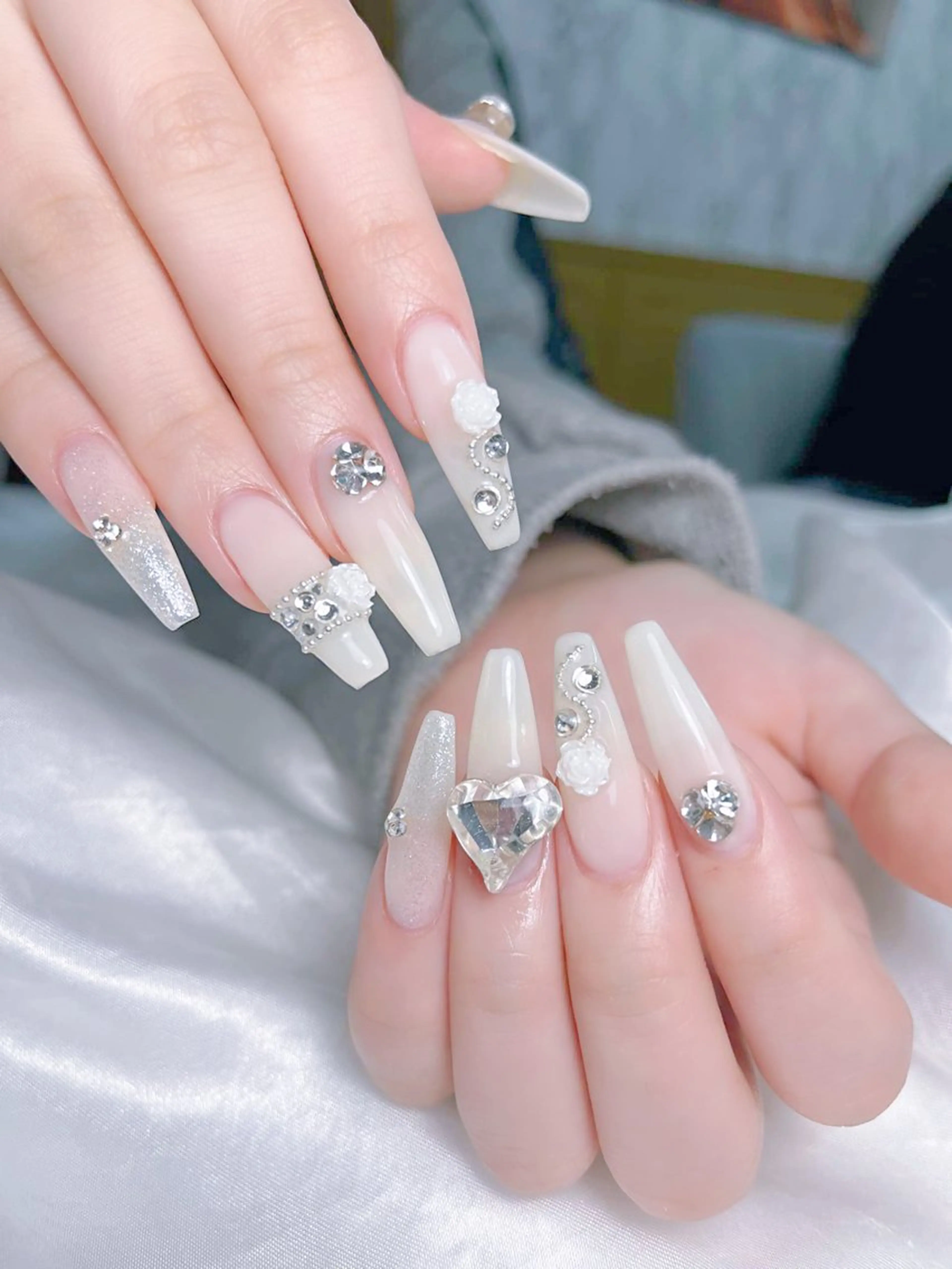 ネイル LEELA NAIL STUDIO所属・LEELA NAIL STUDIOのネイルデザイン