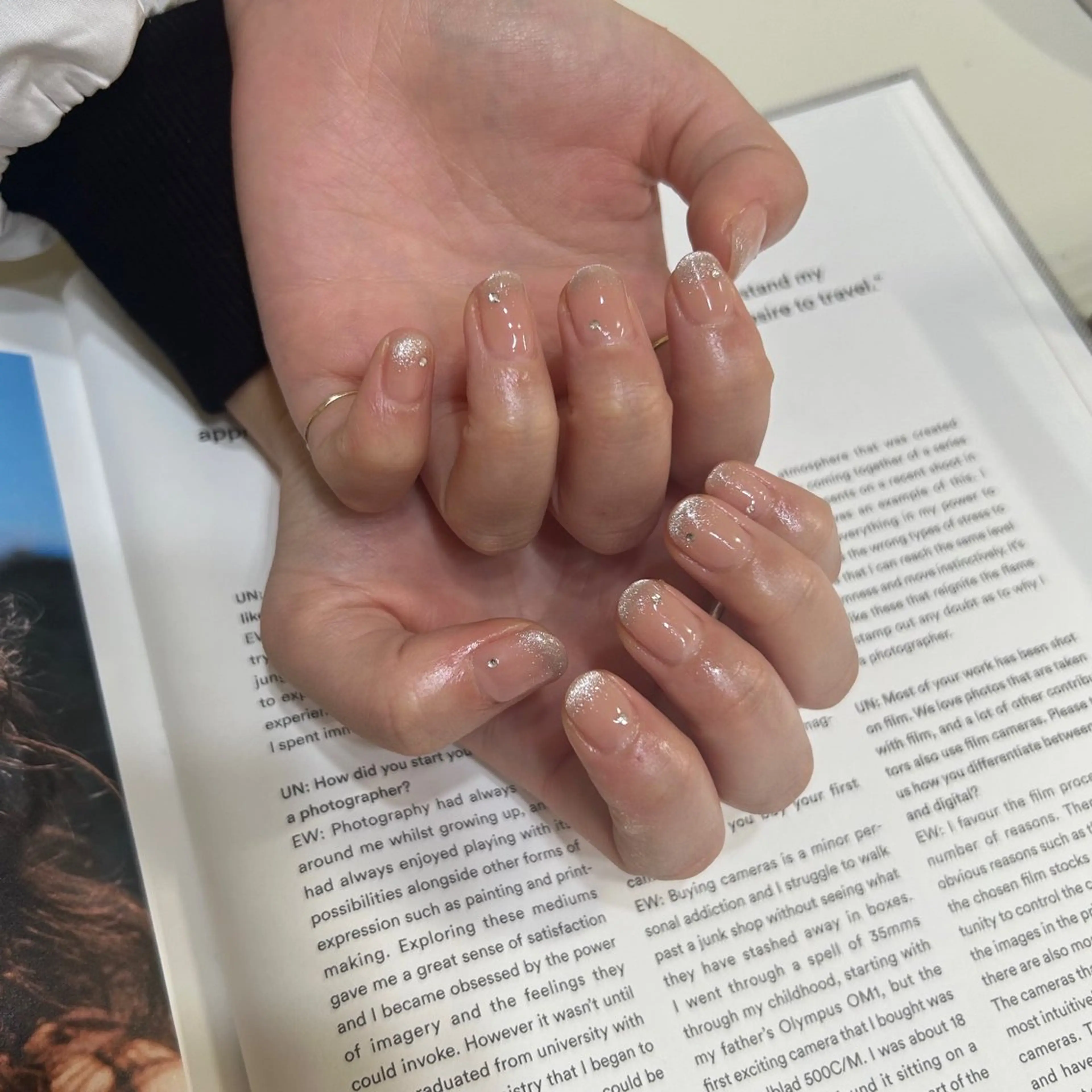 ネイル ブルー フットネイル ジェルネイル キラキラネイル 韓国ネイル RooM -produce by maynail-所属・RooM -mizuki-のネイルデザイン