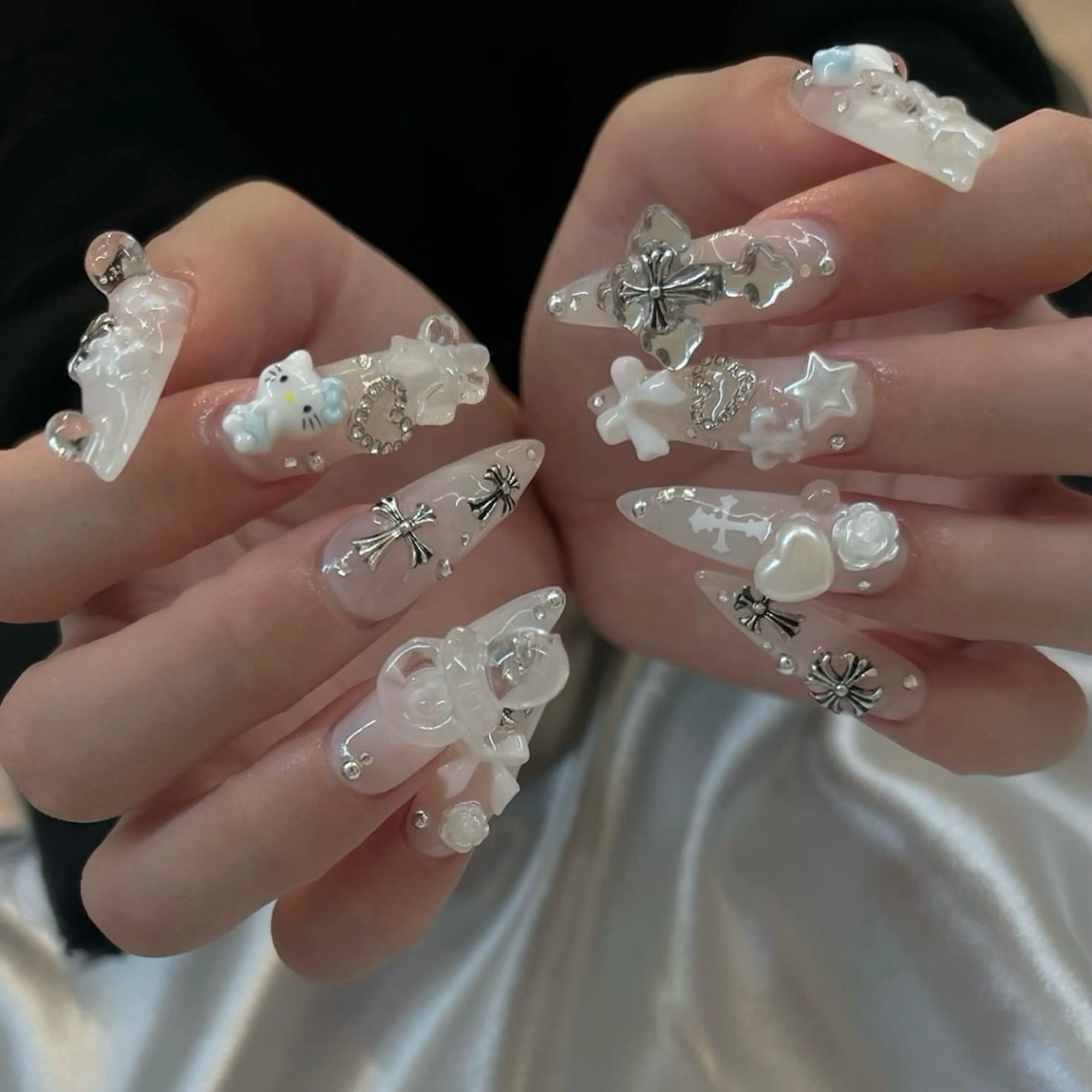 セミロング ハンドネイル Pio Mielのネイルデザイン