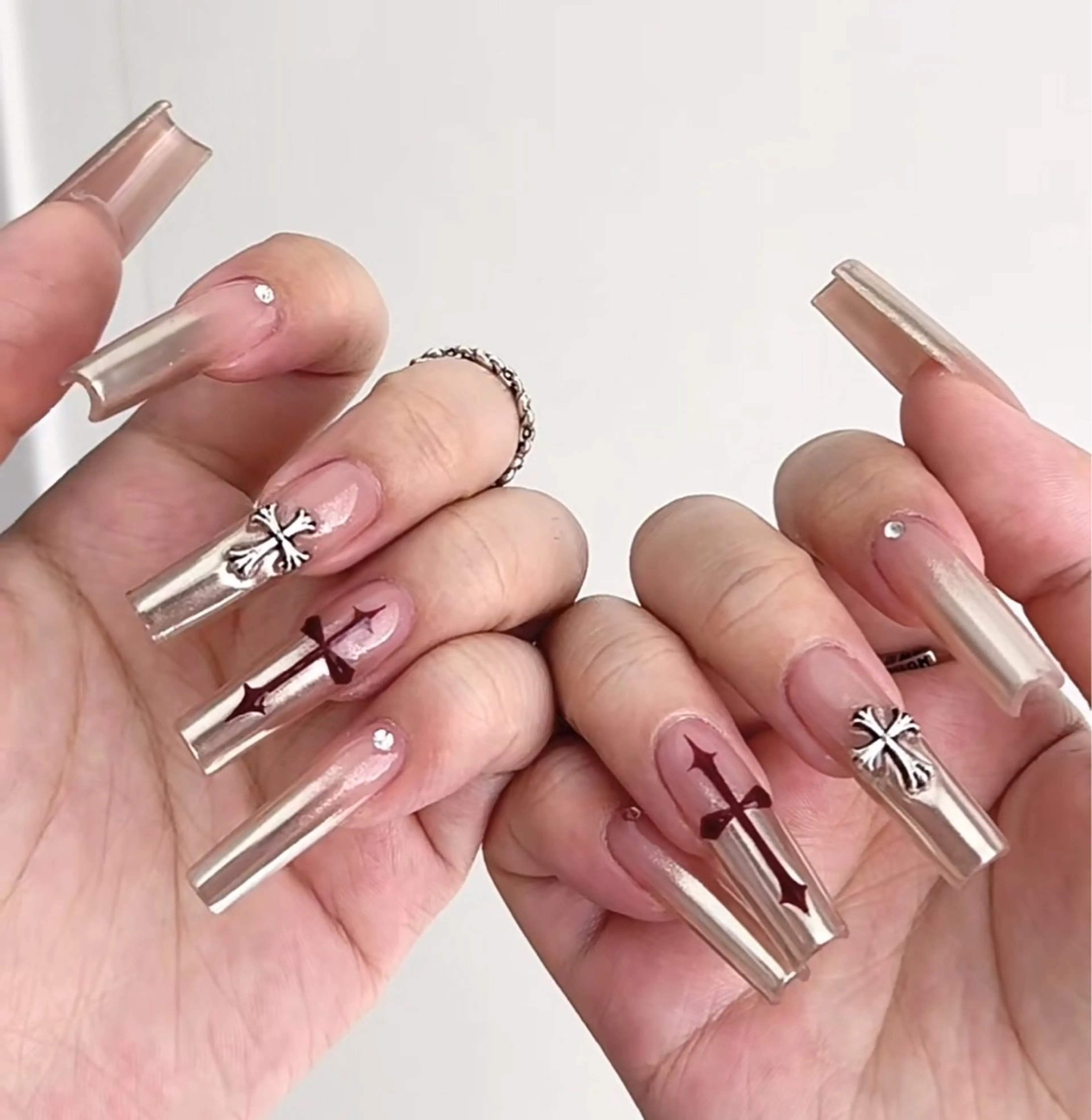 ネイル ハート 韓国ネイル オフィスネイル ワンカラーネイル シンプルネイル ハンドネイル Lynn_ Nailのネイルデザイン