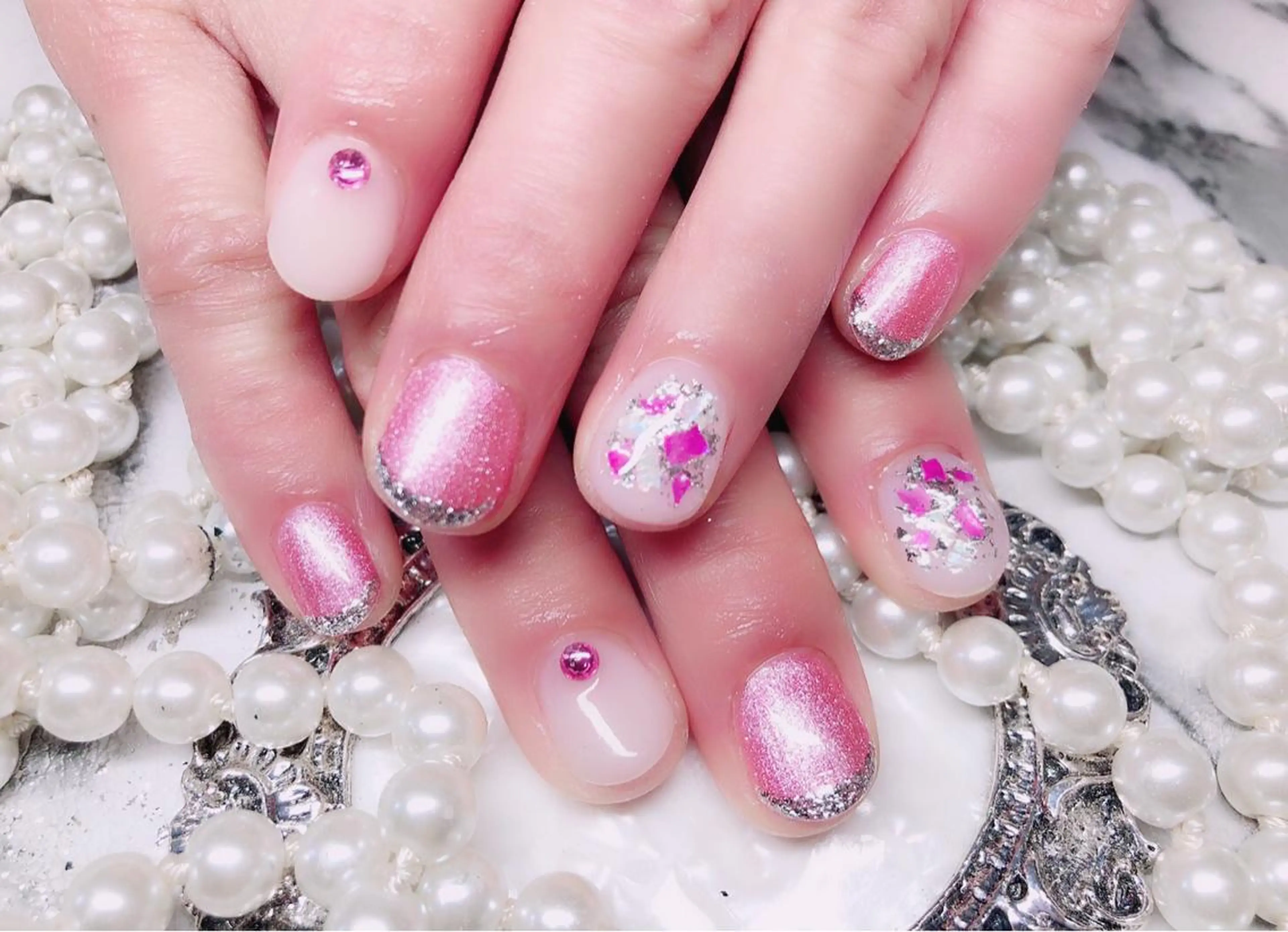 ネイル マジックミラー所属・マジック ミラーのネイルデザイン