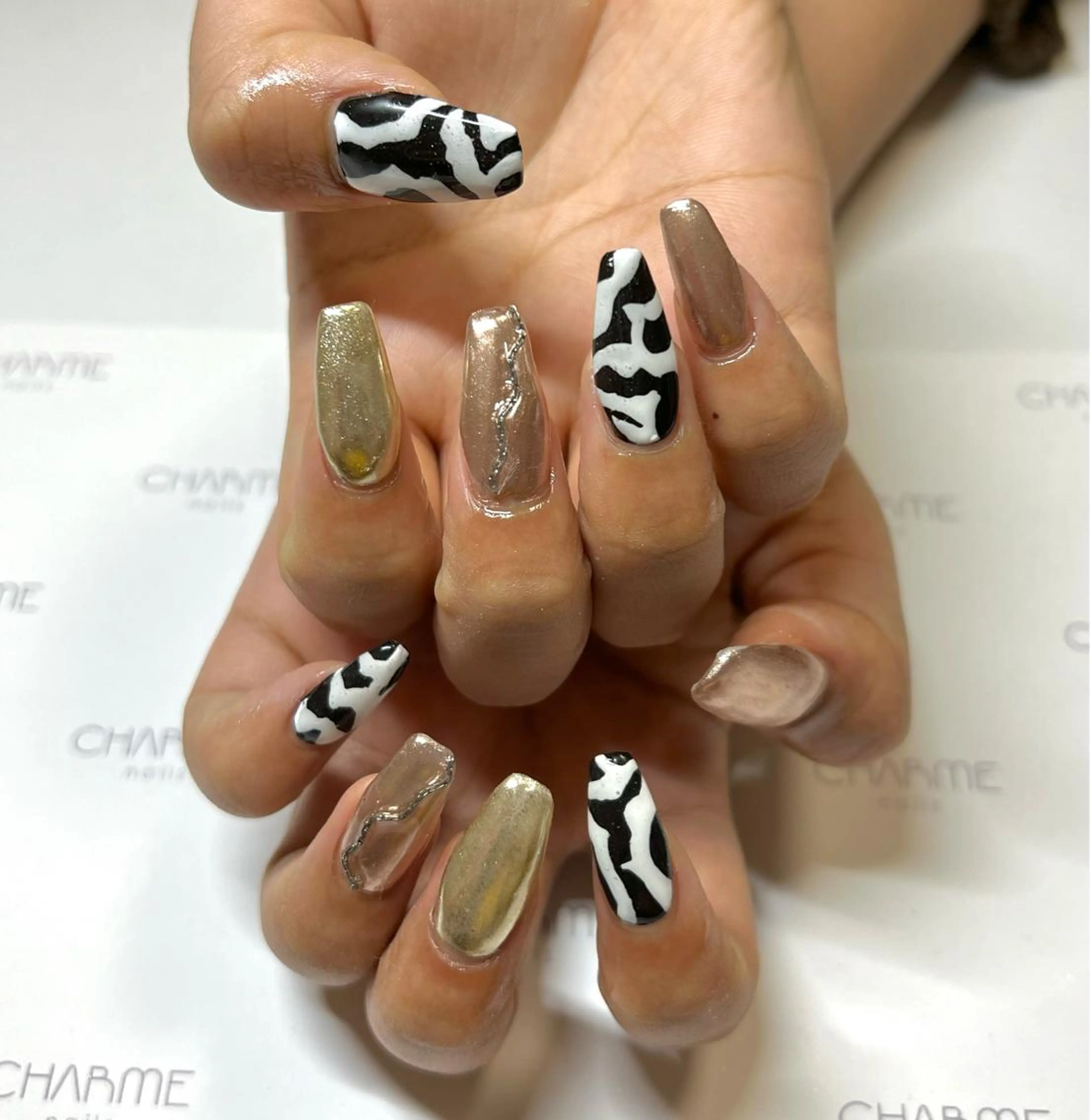 ネイル ハンドネイル CHARME 🤎〔RINA〕のネイルデザイン