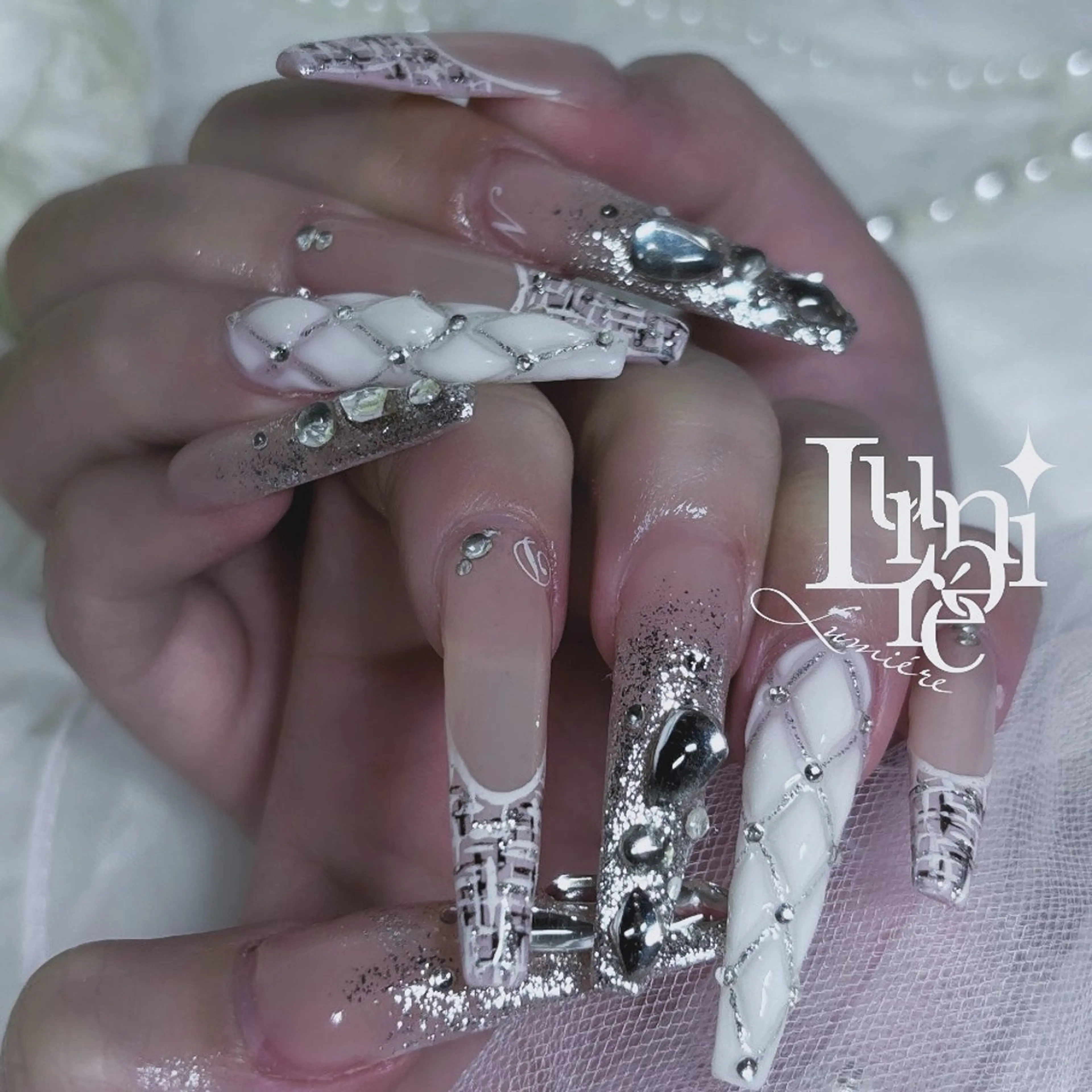 ネイル ハンドネイル Lumière/ 超ロング/ワンホンのネイルデザイン